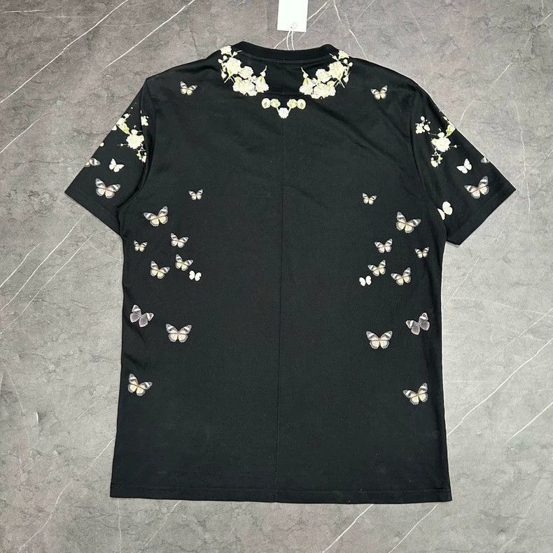 Other Givenchy Givenchy Short Sleeve TShirt with Floral Design - Size US S / EU 44-46 / 1 - 3 Thumbnail