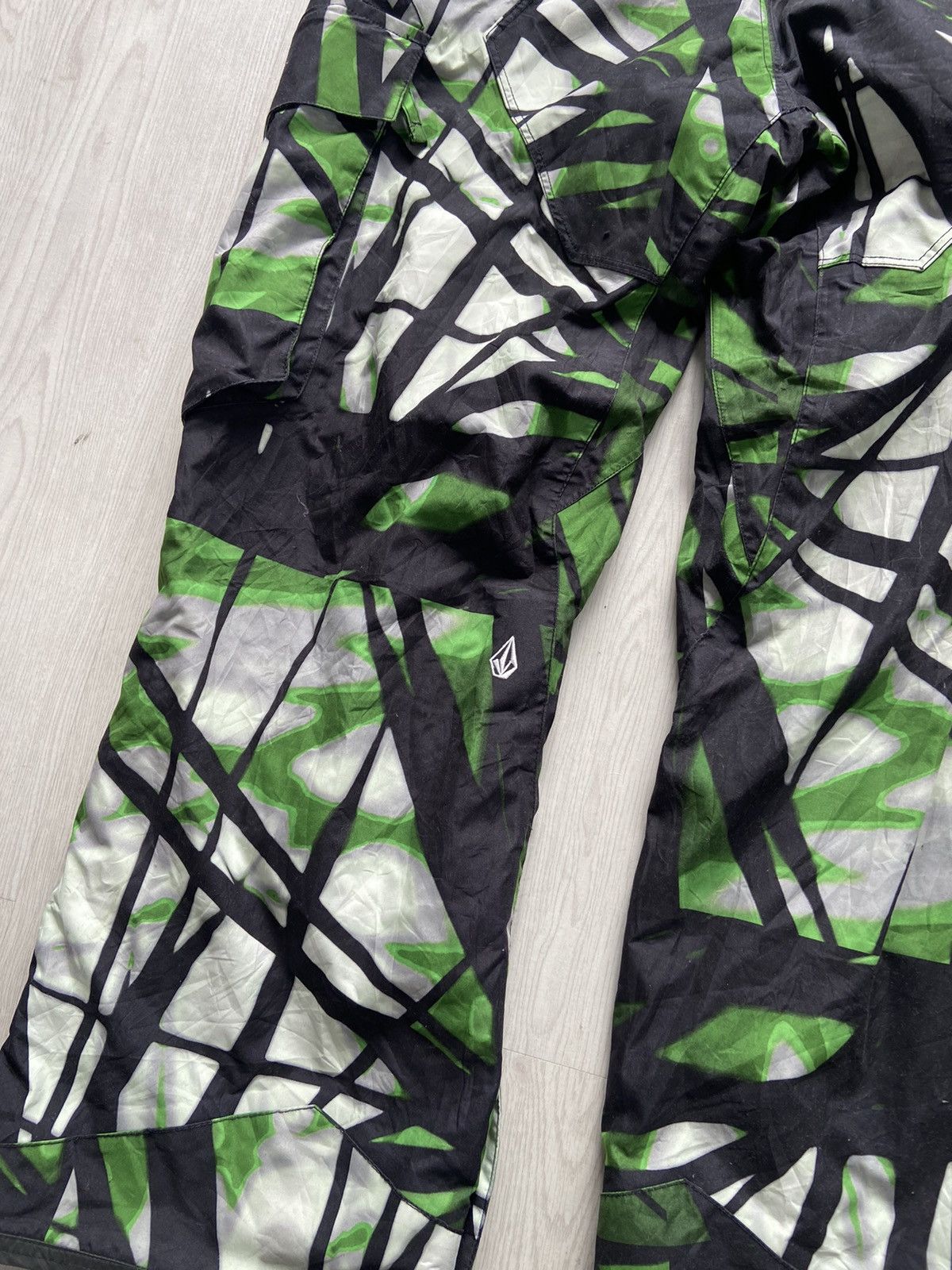 Volcom Vintage 1990’s Volcom Multizipper Baggy Cargo Pants Size US 32 / EU 48 - 5 Thumbnail