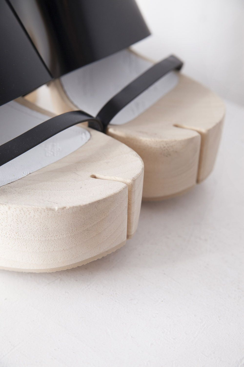 Maison Margiela Margiela wooden Tabi platform shoes Size US 10 / IT 40 - 7 Thumbnail