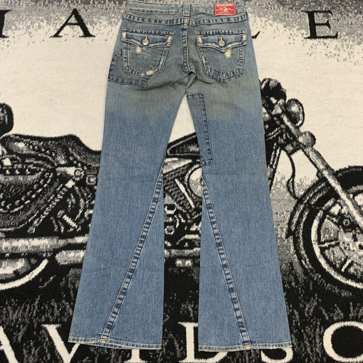 True Religion True Religion Section Joey Patch Distressed Bootcut Jeans Size 27" / US 4 / IT 40 - 11 Thumbnail