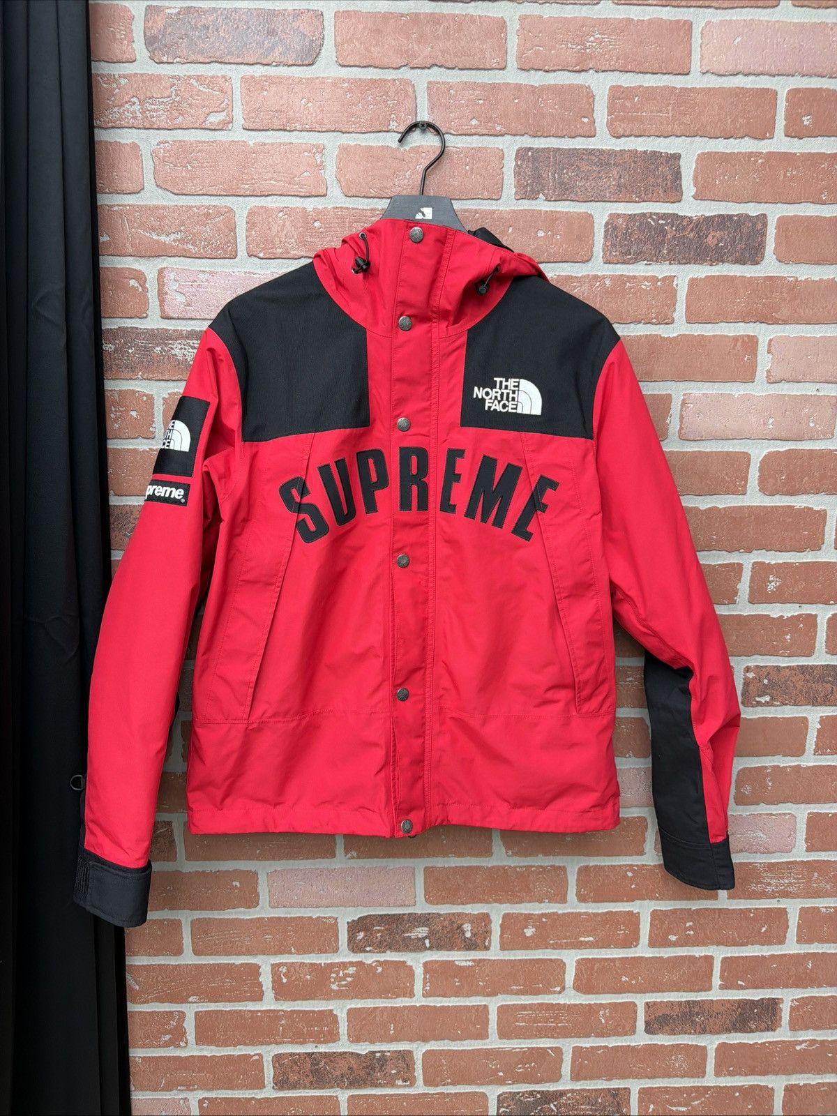 Supreme Supreme Mountain Parka Red Nylon S GREAT Condition 19SS Size US S / EU 44-46 / 1 - 3 Thumbnail