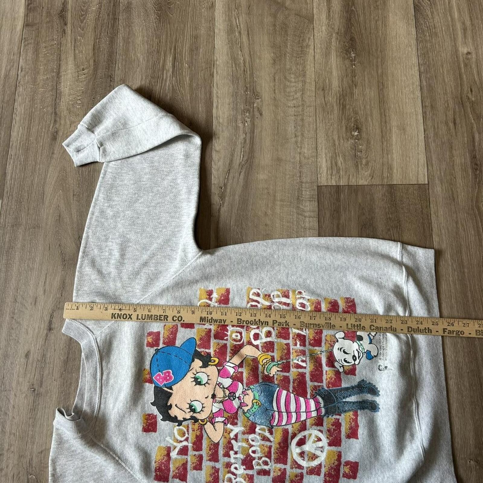 Other Vintage Betty Boop 1994 Grey crewneck sweatshirt size L rare Size US L / EU 52-54 / 3 - 7 Thumbnail