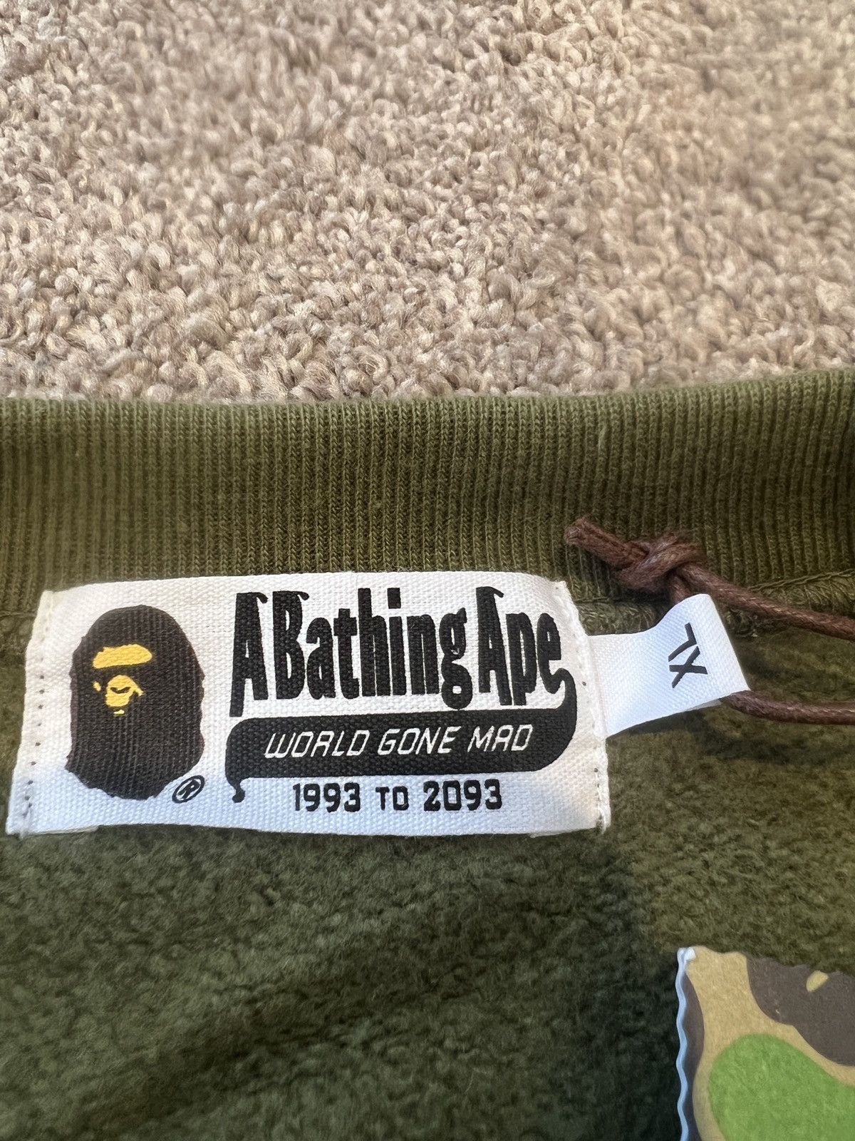 Bape 1st Camo Side Tape Crewneck Size US XL / EU 56 / 4 - 5 Thumbnail