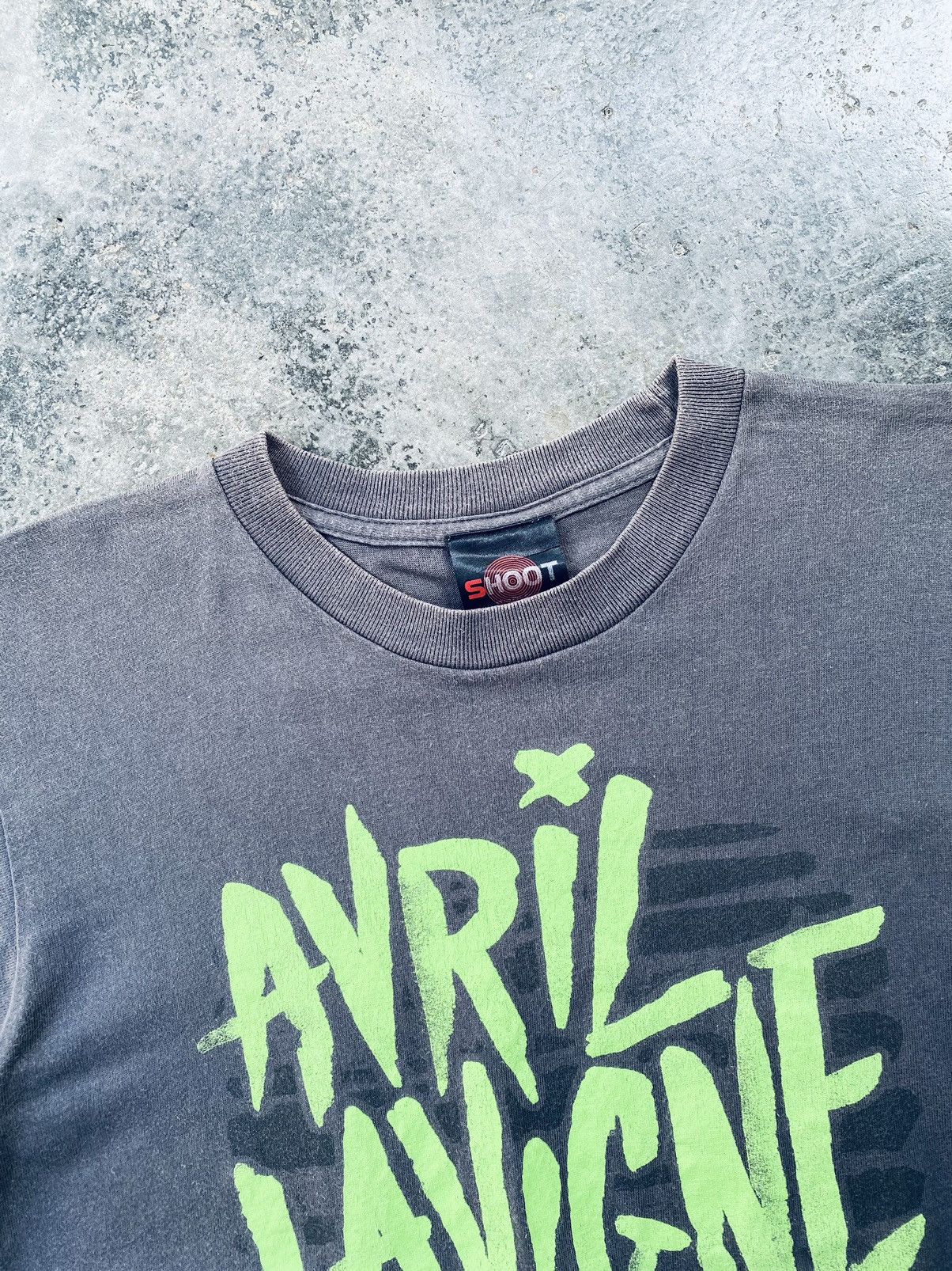 Band Tees Vintage Anvil Lavigne The Black Star Tour Tees Size US S / EU 44-46 / 1 - 3 Thumbnail