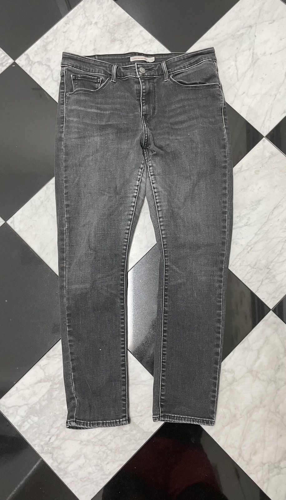 Levi's 🔥 Vintage Women’s Levi’s skinny mid rise jeans Size 31" - 1 Thumbnail