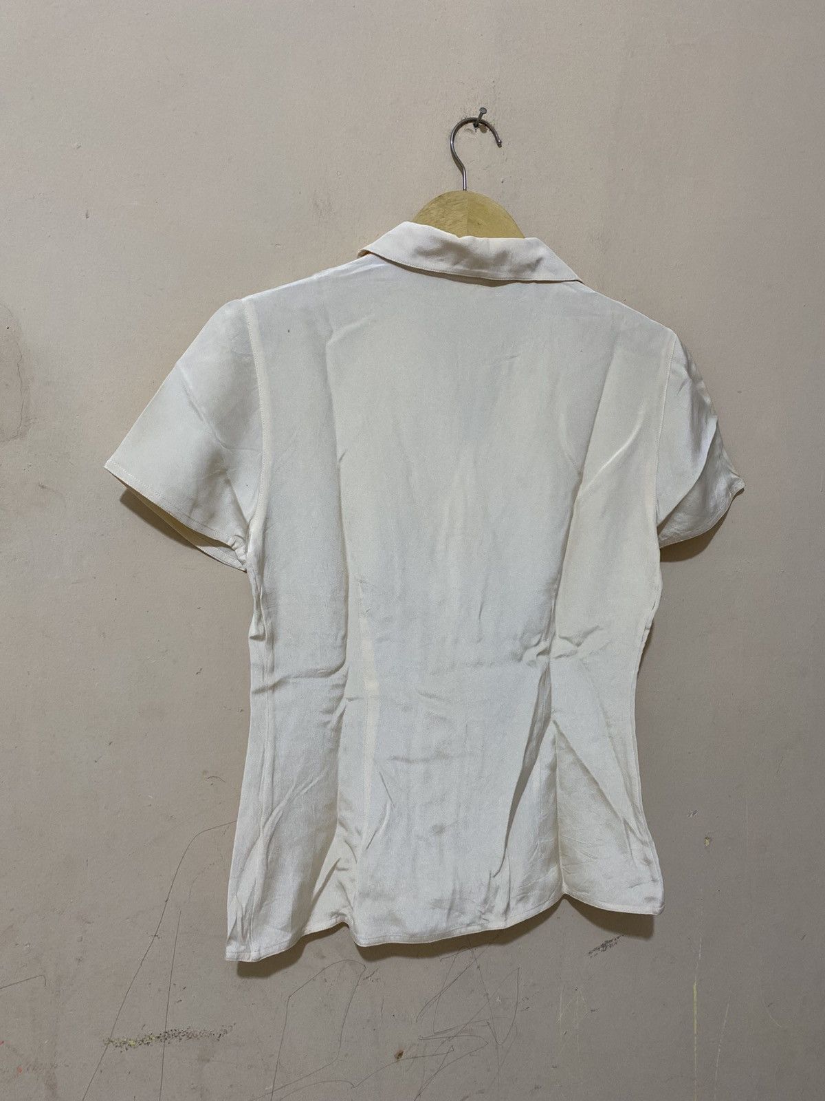 Salvatore Ferragamo Salvatore Ferragamo Silk Button Shirt Size M / US 6-8 / IT 42-44 - 10 Thumbnail