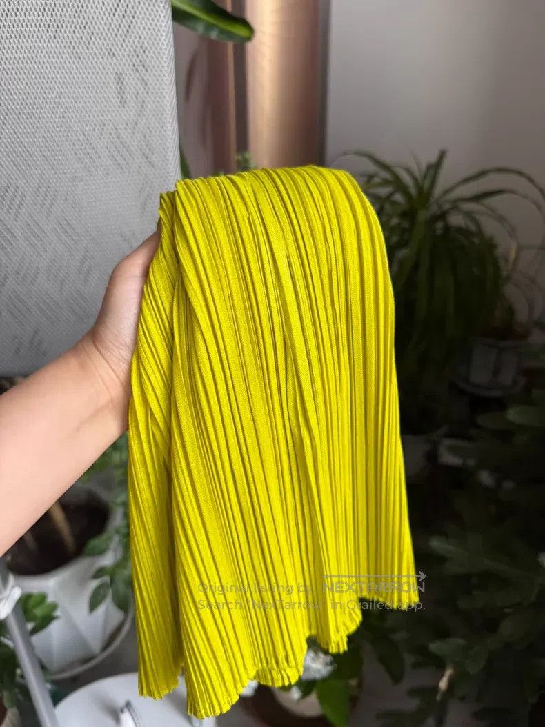 Issey Miyake Issey Miyake Medium Soft Yellow Top Size L / US 10 / IT 46 - 7 Thumbnail