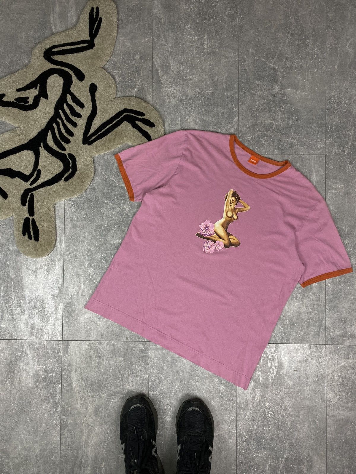 Hugo Boss Mens Vintage Hugo Boss Nude Woman T Shirt Tee Size US L / EU 52-54 / 3 - 1 Thumbnail