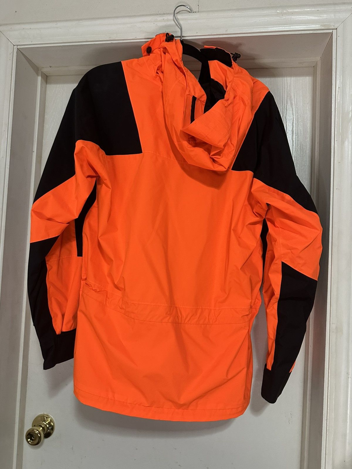 Supreme × The North Face Supreme TNF Mountain Parka Power Orange, Medium Size US M / EU 48-50 / 2 - 2 Thumbnail