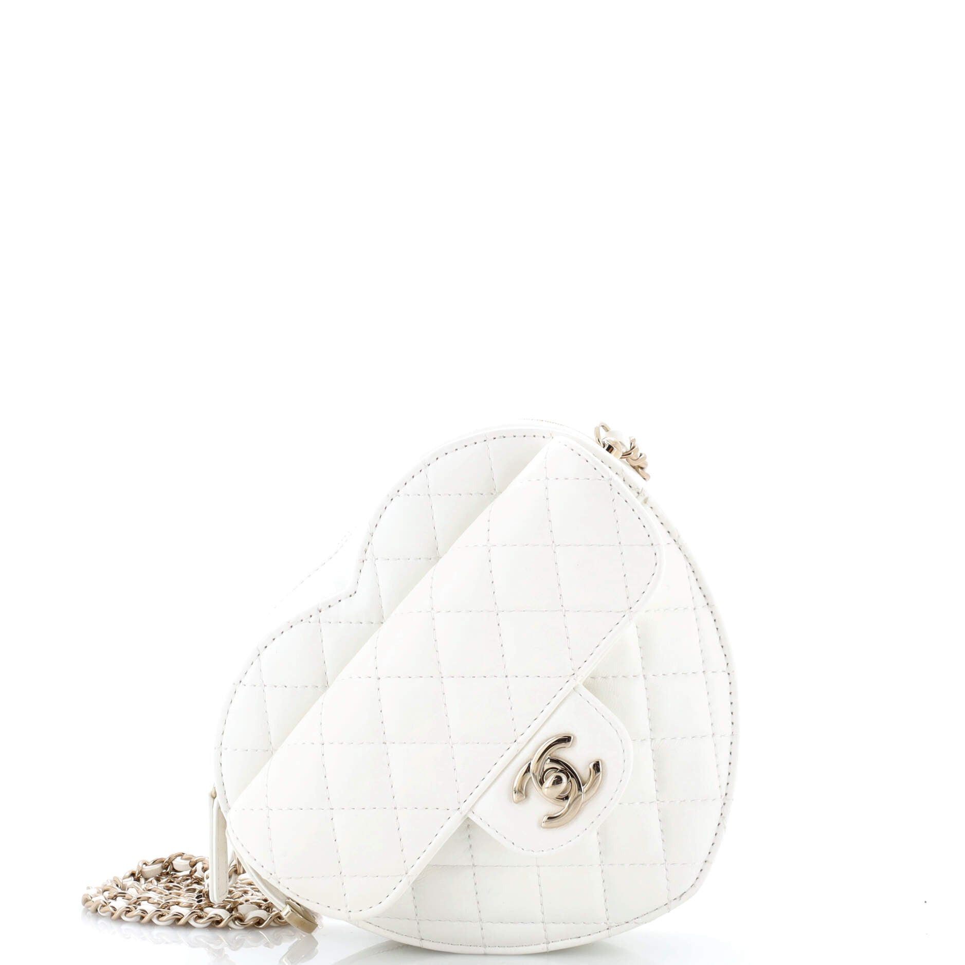 Chanel CC in Love Heart Bag Size ONE SIZE - 1 Thumbnail