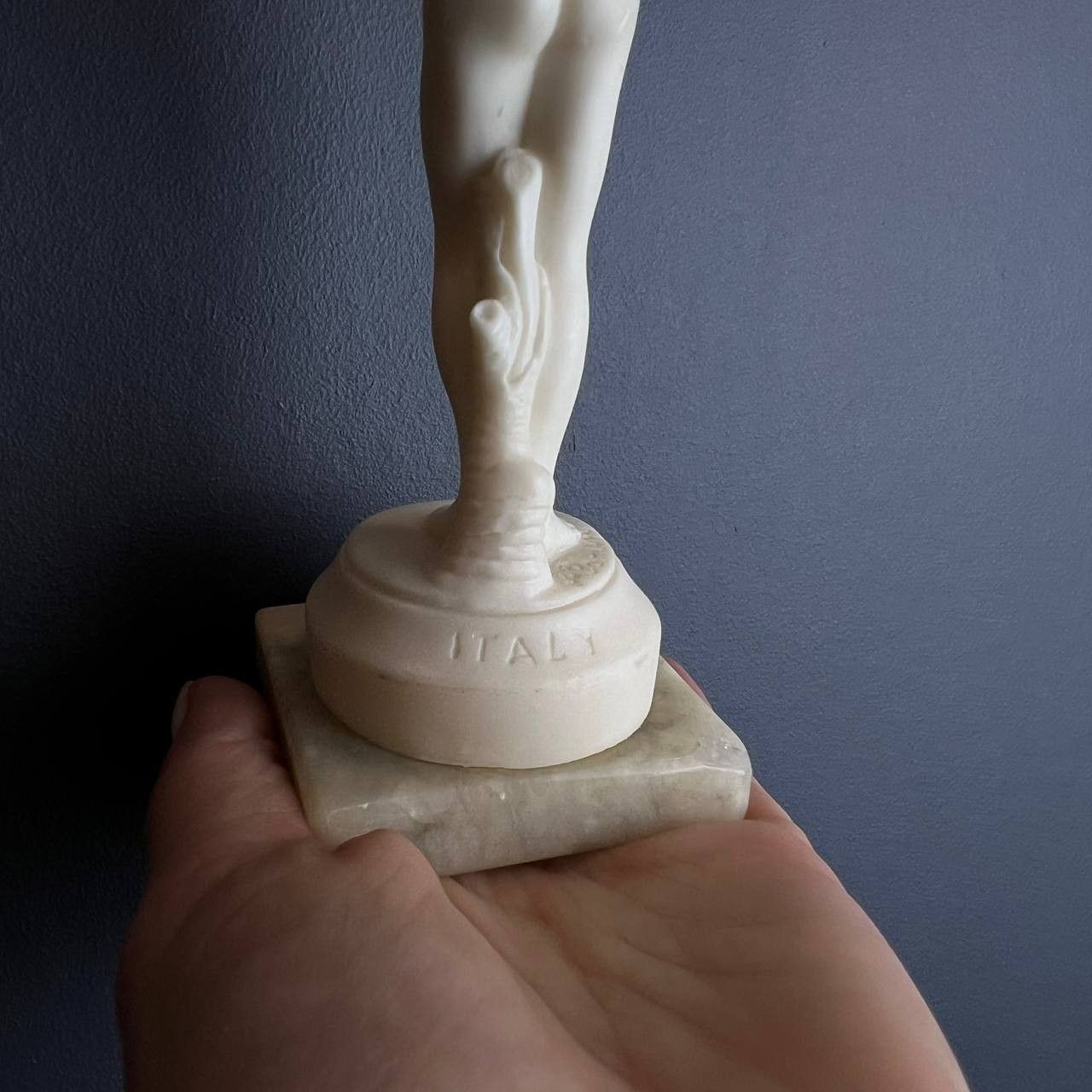 Vintage Vintage Figure Nude Naked Girl Gypsum Alabaster on Base Size ONE SIZE - 6 Thumbnail