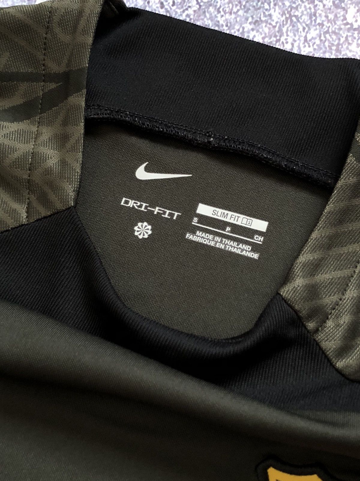 Nike Nike F.C Barcelona 22/23 Spotify Soccer Jersey Tee Size US S / EU 44-46 / 1 - 6 Thumbnail