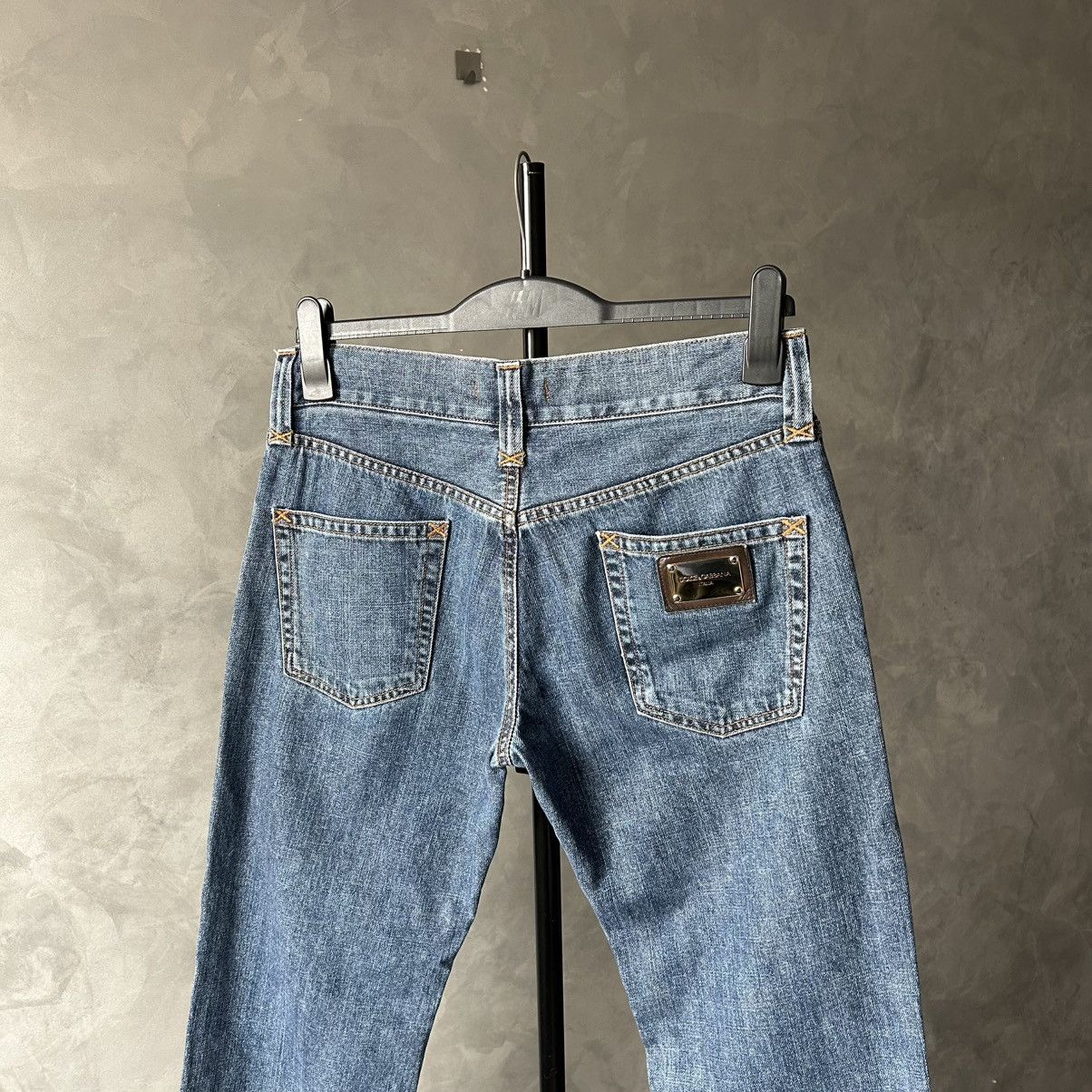 Dolce & Gabbana Vintage Dolce & Gabbana Metal Logo Denim Jeans Y2K Size US 30 / EU 46 - 2 Thumbnail