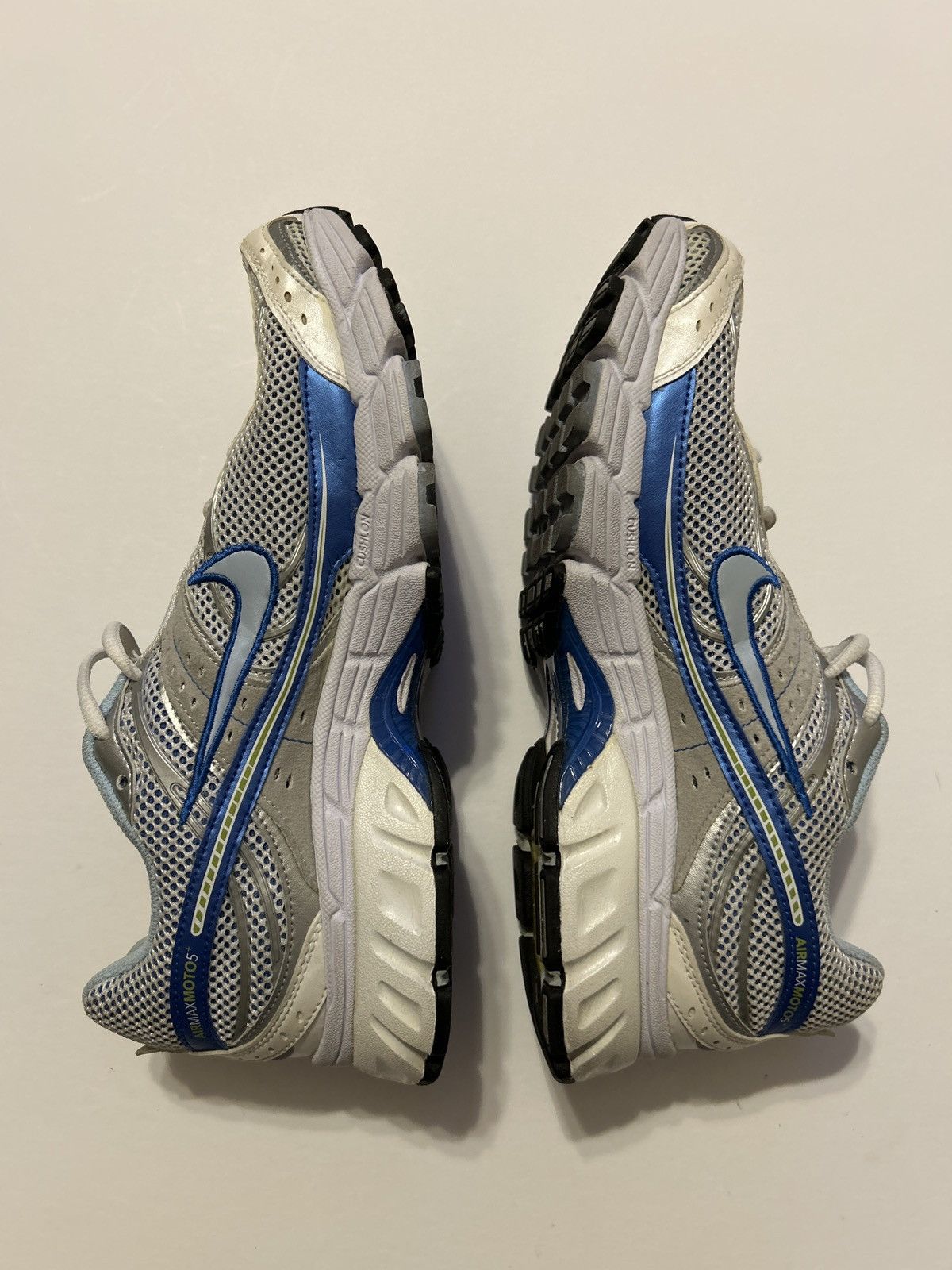 Nike Vintage Nike Air Max Moto 5 Bowerman Series Runninng Shoes Size US 10 / IT 40 - 4 Thumbnail