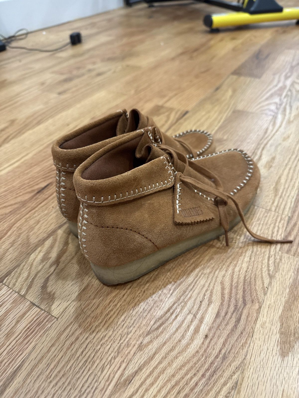 Clarks Clarks Wallabee Boots - Tan Suede Size US 9 / IT 39 - 3 Thumbnail