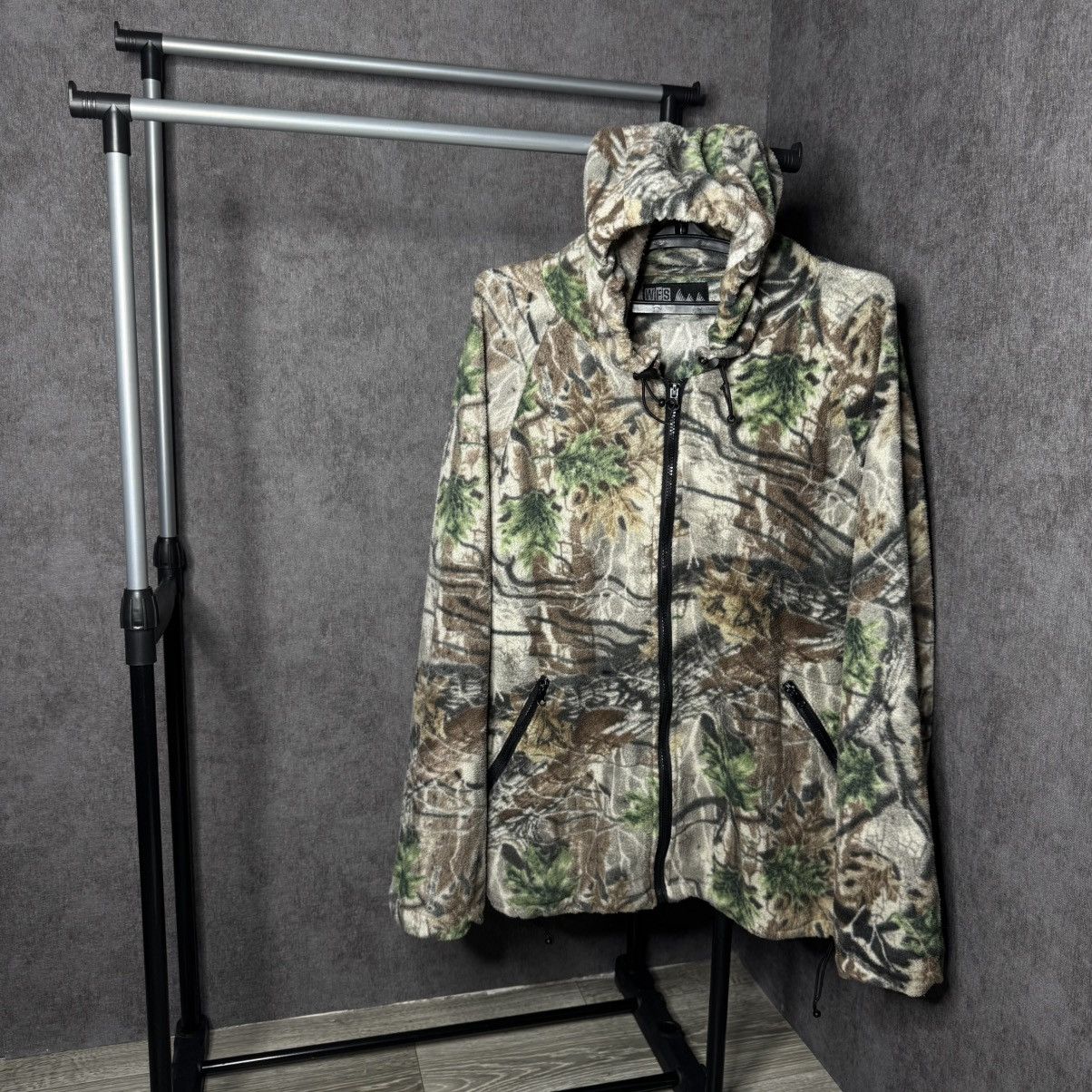 Japanese Brand × Realtree × Vintage Vintage WFS RealTree camo fleece hoodie Size US L / EU 52-54 / 3 - 1 Thumbnail