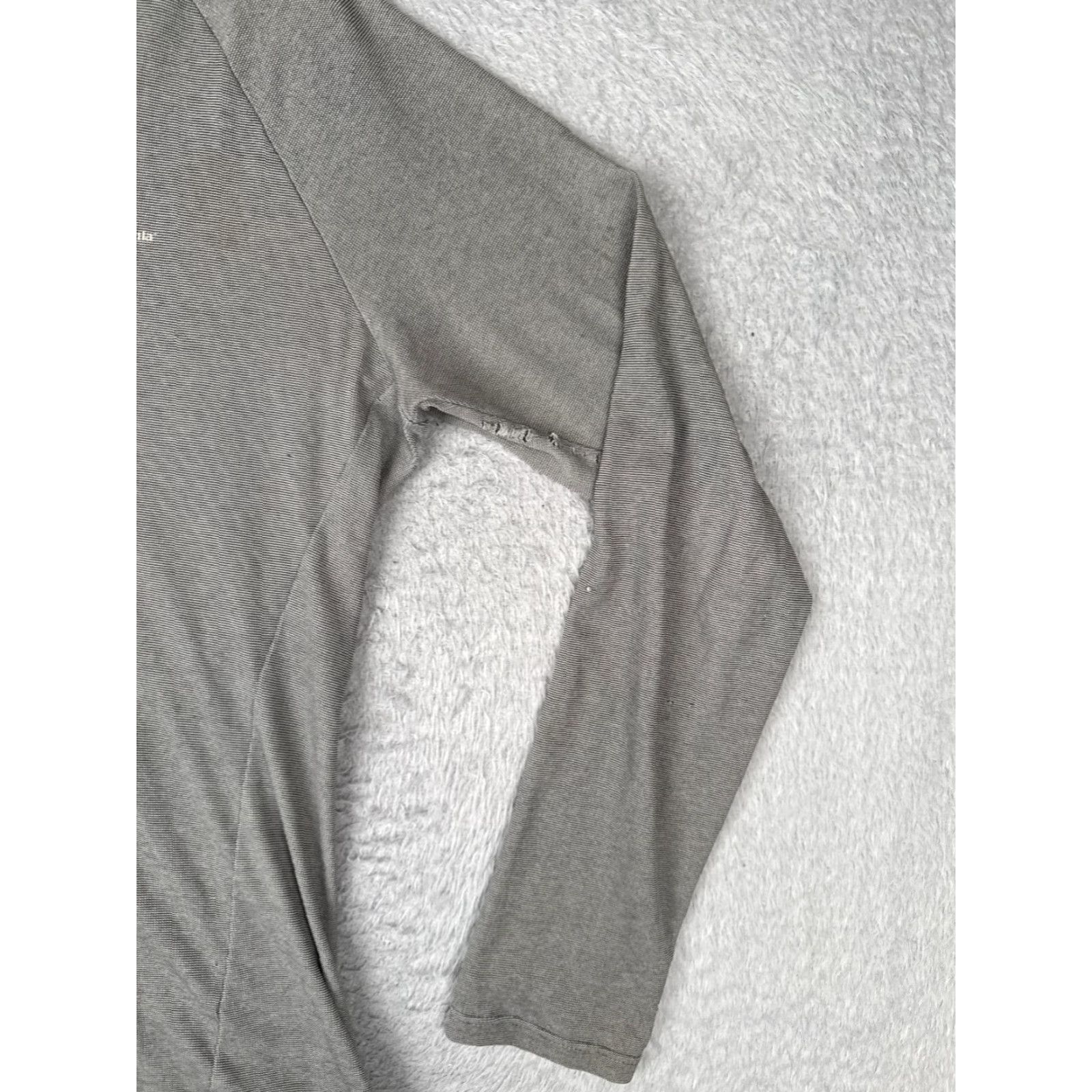 Patagonia Patagonia Shirt Women Medium Gray Capilene 2 Polyester 1/4 Zip Long Sleeve Womens Size M / US 6-8 / IT 42-44 - 2 Thumbnail