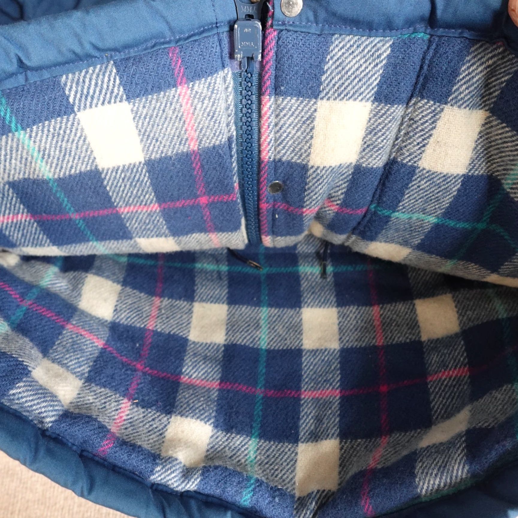 Vintage VINTAGE Woolrich Jacket Parka Womens Blue L Parka Wool Coyote Fur Made in USA Full Zip Hooded Mid-Length Wool Blend Cotton Blend Blue Ladies M/L? Size L / US 10 / IT 46 - 7 Thumbnail