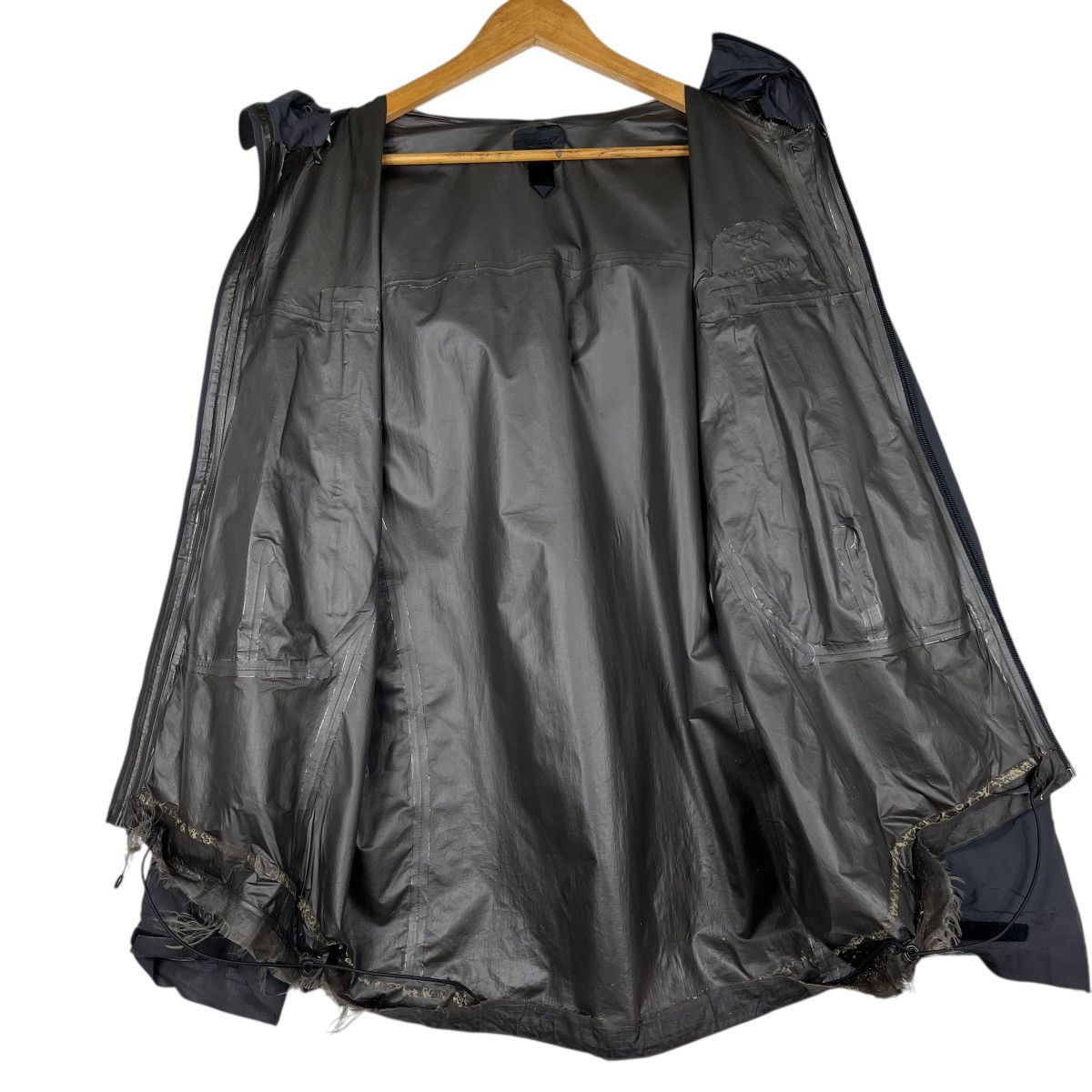 Arc'teryx 🔥 Arc'teryx arcteryx Goretex Jacket Very Worn - Size M Size US M / EU 48-50 / 2 - 12 Thumbnail