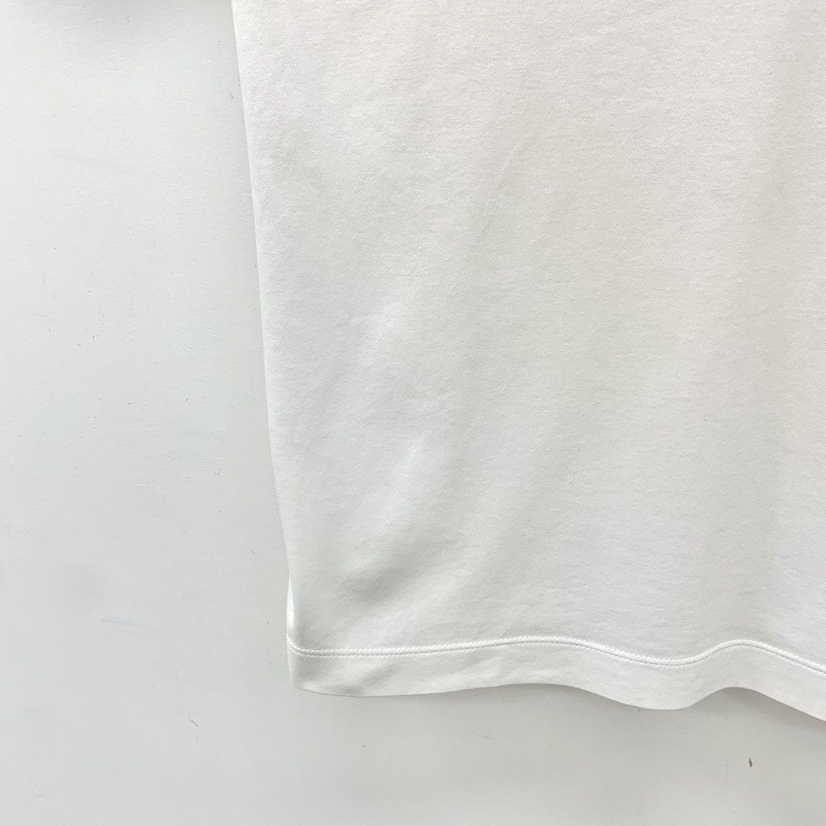Louis Vuitton Louis Vuitton White Pocket Damier Logo Short Sleeve T-Shirt Size US S / EU 44-46 / 1 - 4 Thumbnail