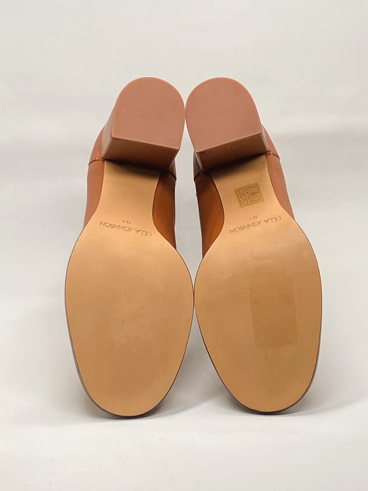 Ulla Johnson Ulla Johnson Taryn 70MM Leather Chelsea Booties size 38.5 Size US 8.5 / IT 38.5 - 13 Thumbnail