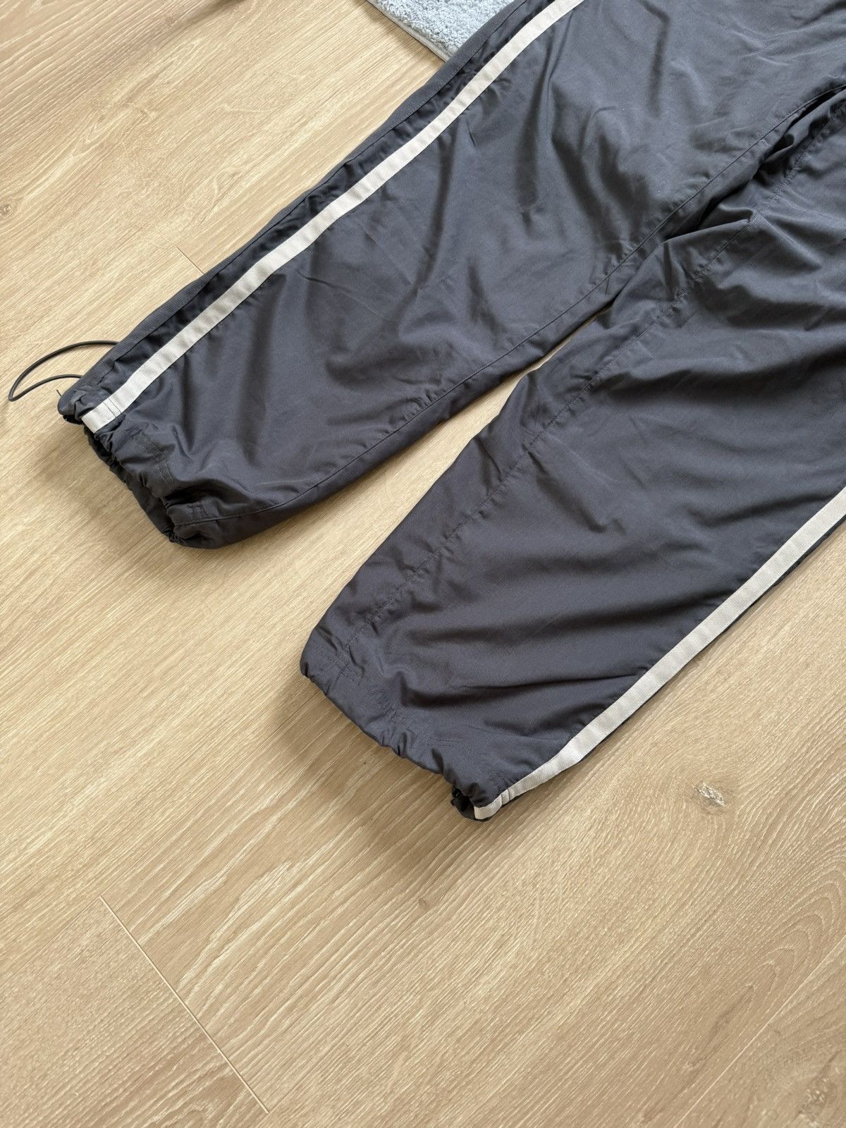 Nike Vintage Nike Track Pants Y2K Drill Baggy Sweatpants Size US 34 / EU 50 - 3 Thumbnail