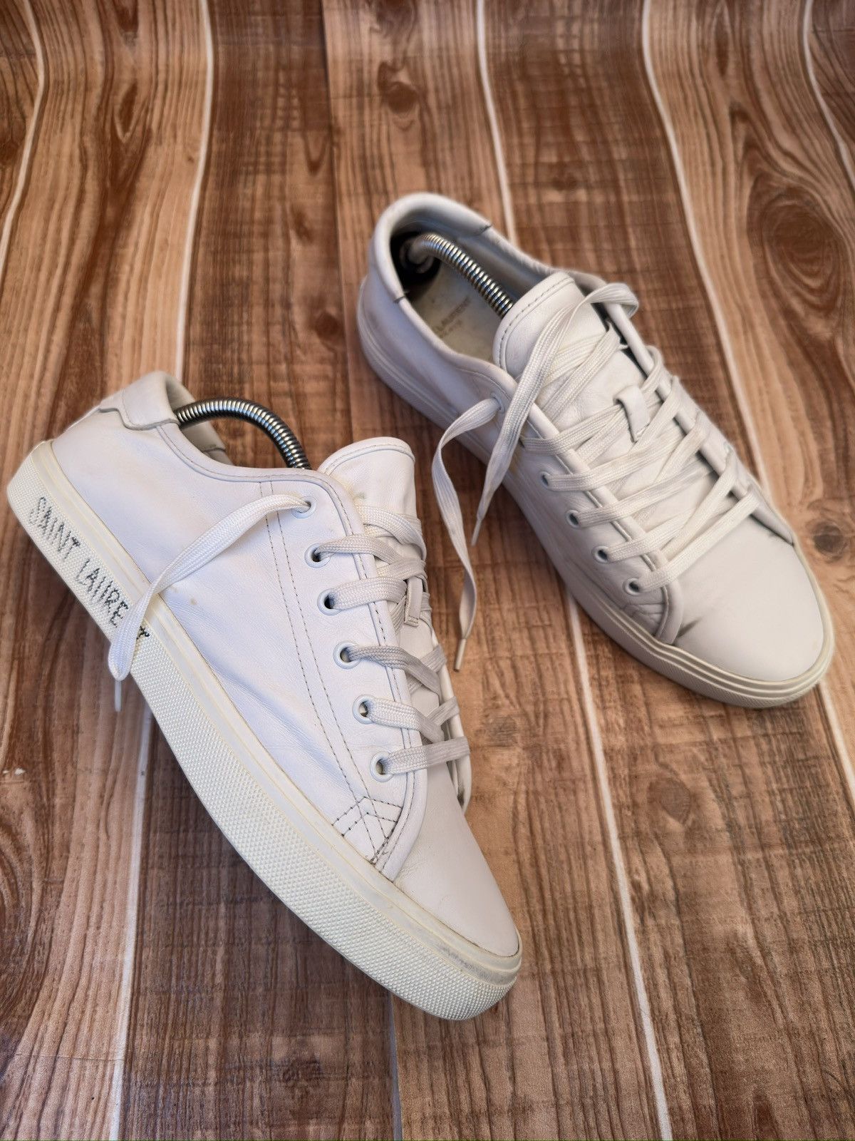 Yves Saint Laurent Saint Laurent Malibu White Leather Lace Up Lowtop Sneaks Size US 8.5 / EU 41-42 - 14 Thumbnail