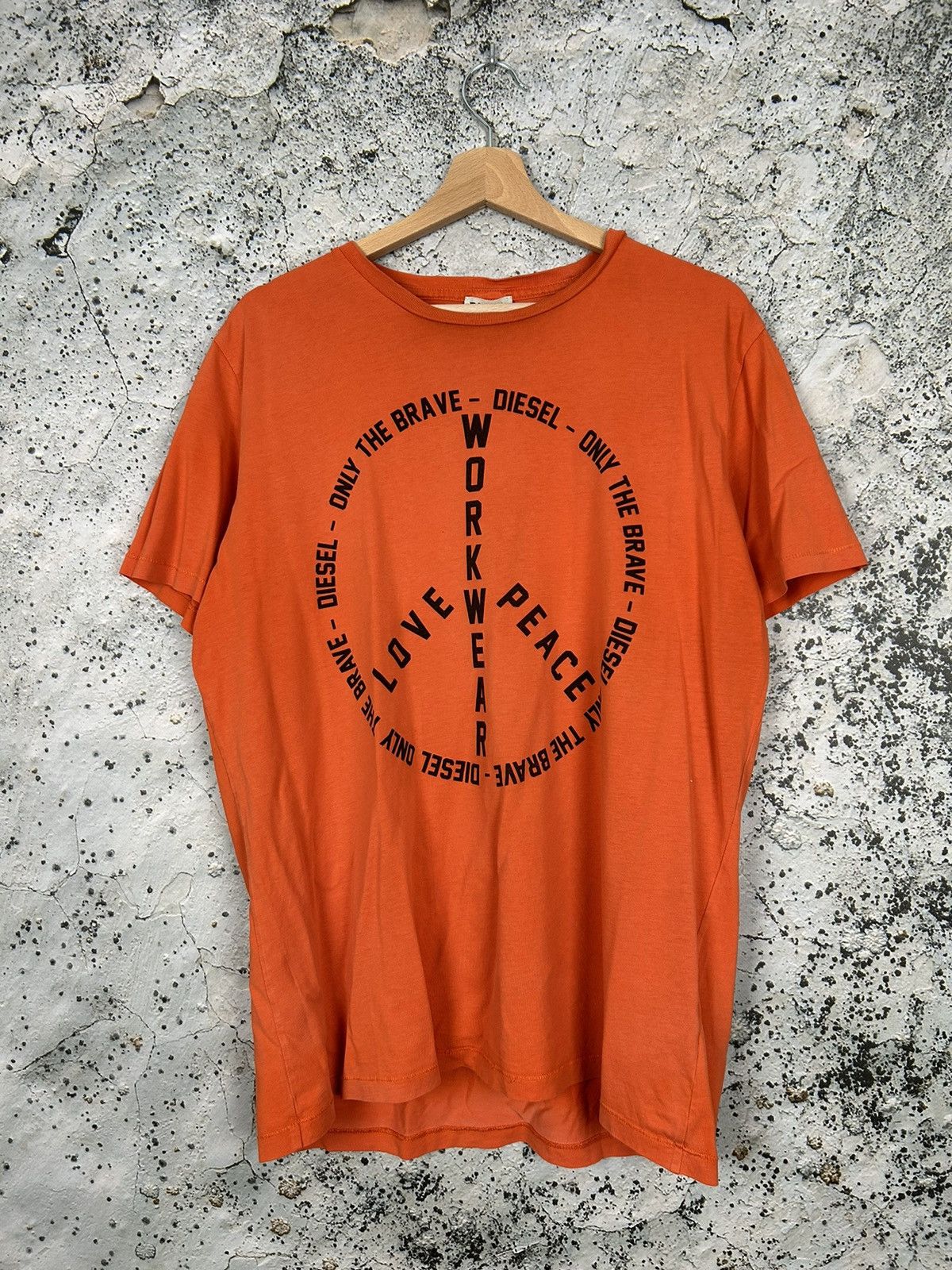 Diesel Vintage Diesel Graphic Tee Rare Hype Streetwear Y2K 00s Size US XL / EU 56 / 4 - 1 Thumbnail