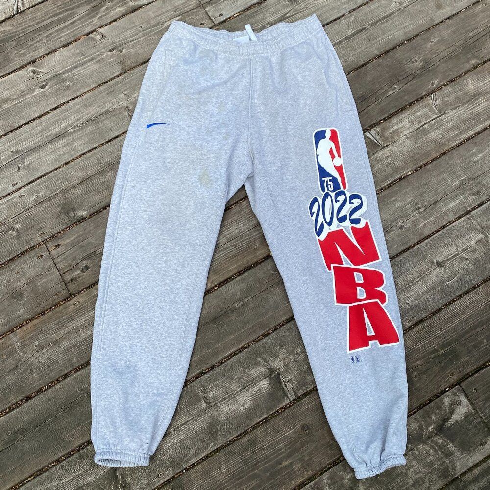 Nike Nike Team 31 Court Side Fleece Sweatpants Joggers Large Gra Size US 34 / EU 50 - 1 Thumbnail