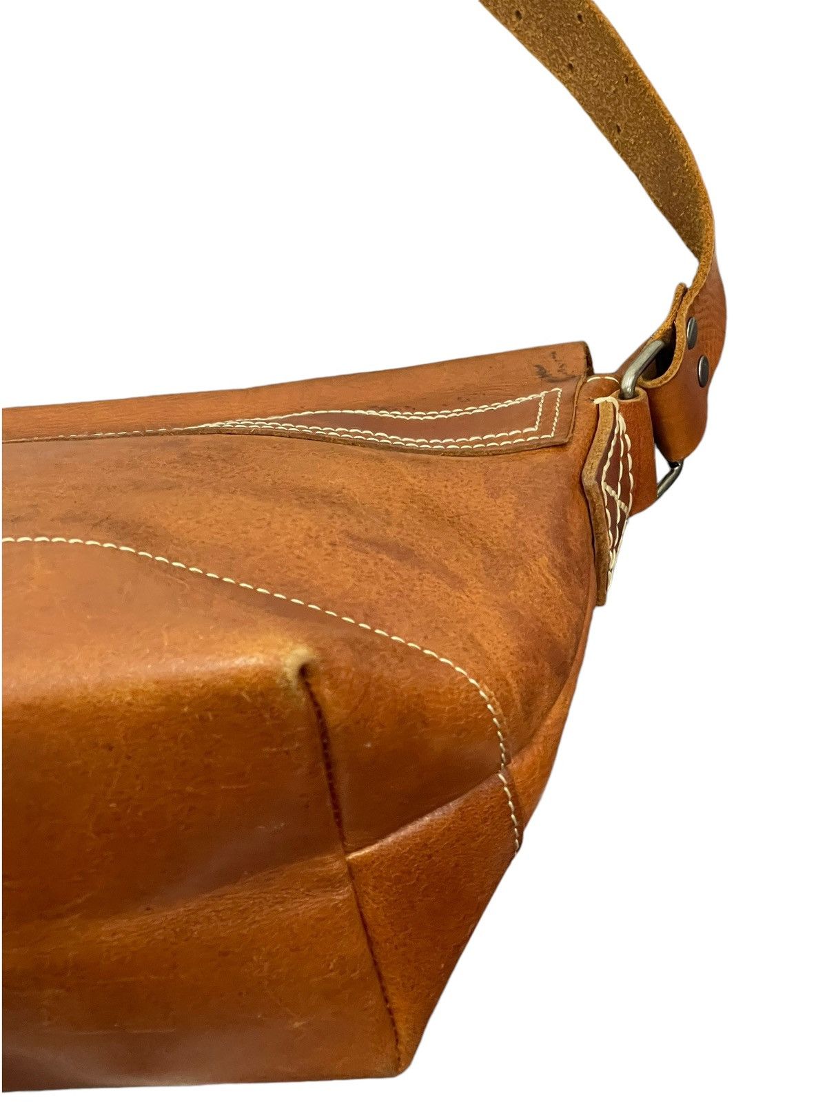 Japanese Brand Full Leather Patina Beach Sound Cross Body Bag 4🟩 Size ONE SIZE - 16 Thumbnail