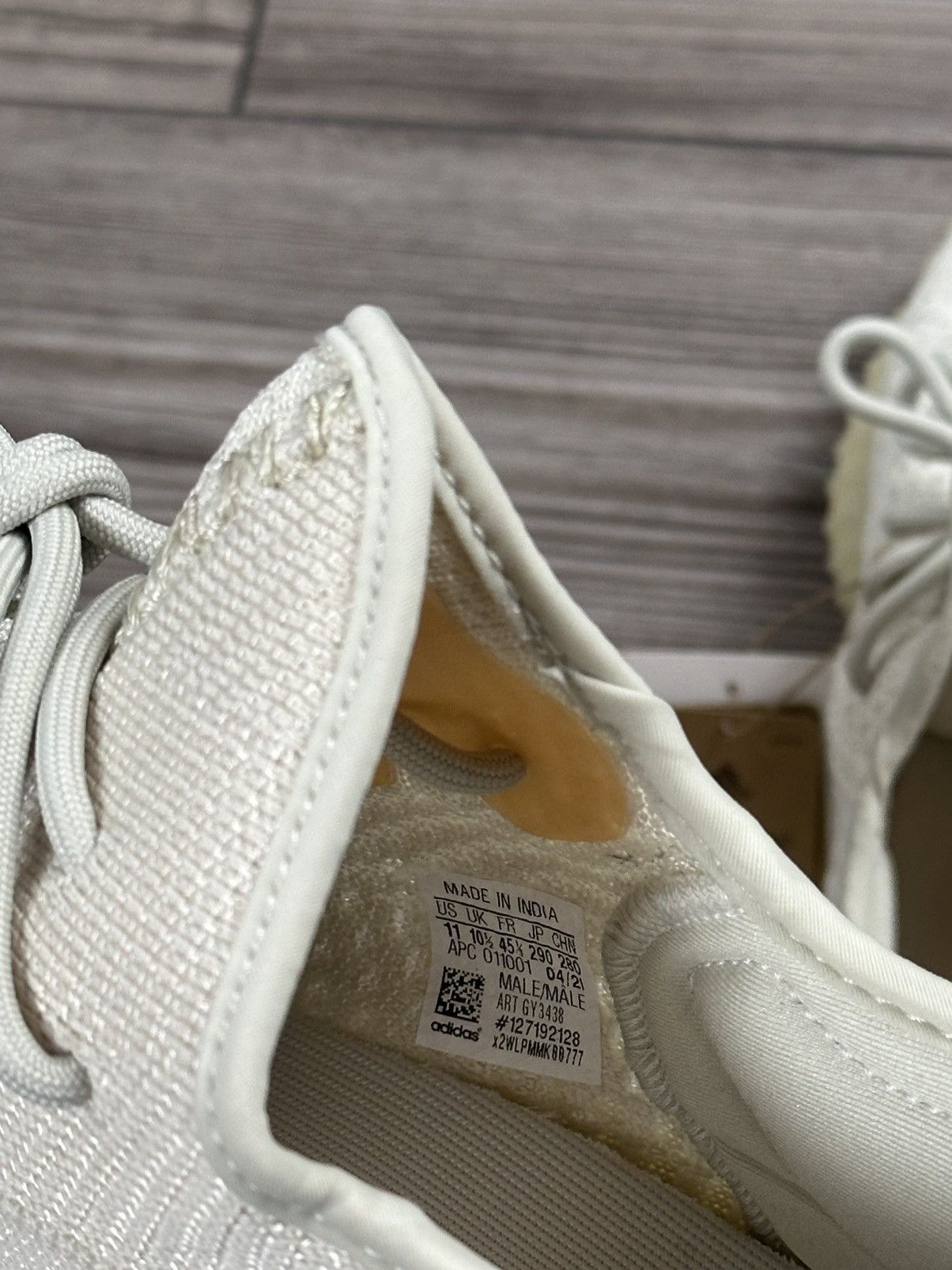 Yeezy Adidas Yeezy Boost 350 V2 Light Size US 11 / EU 44 - 11 Thumbnail