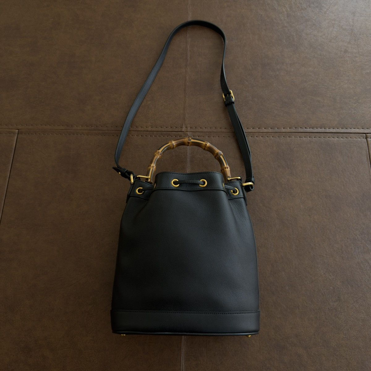 Gucci Bamboo Handle Leather Bucket Shoulder Bag Size ONE SIZE - 2 Thumbnail