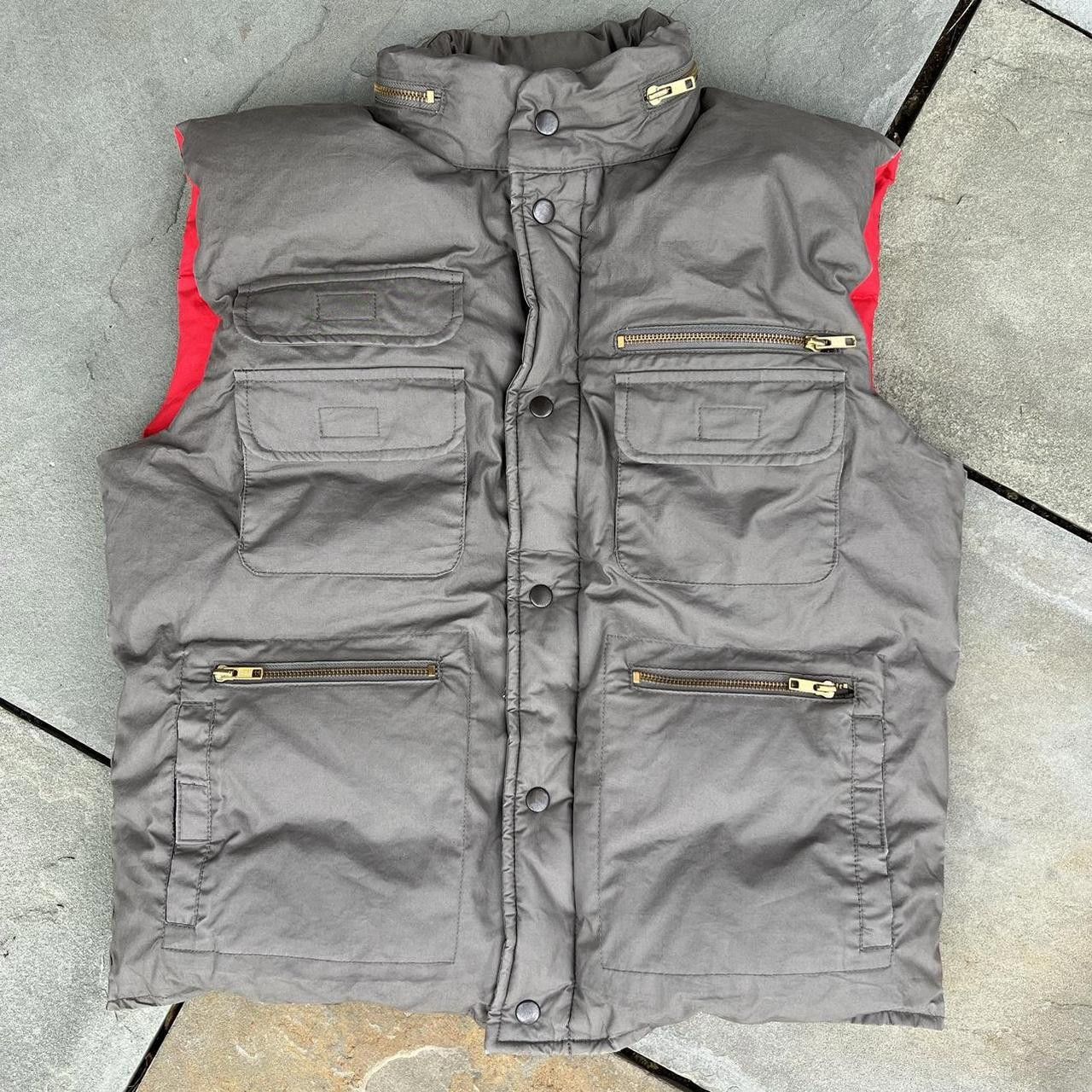 Vintage Vintage 80s Grey Utility Gorpcore Cargo Puffer Vest Size US S / EU 44-46 / 1 - 1 Thumbnail