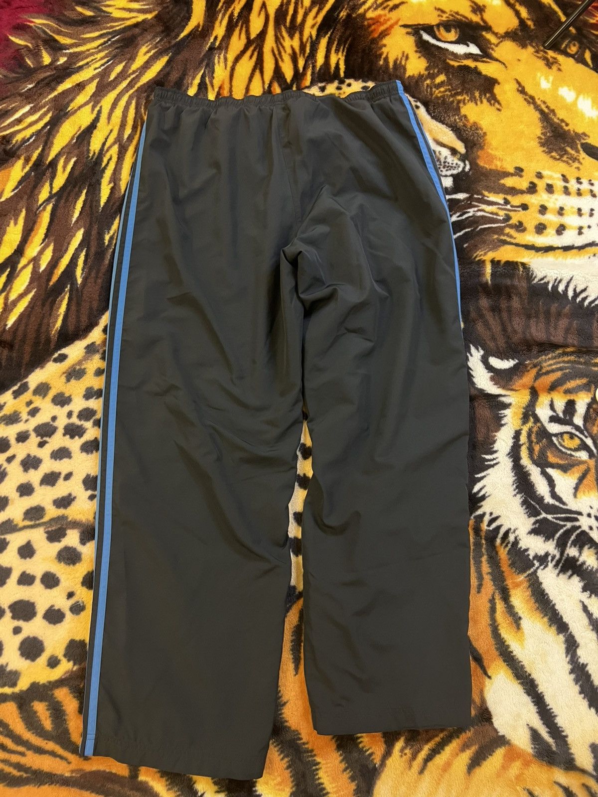 Adidas × Vintage Lot of 2 / 2000’s Adidas Red and Blue Track-pants Size US 36 / EU 52 - 9 Thumbnail