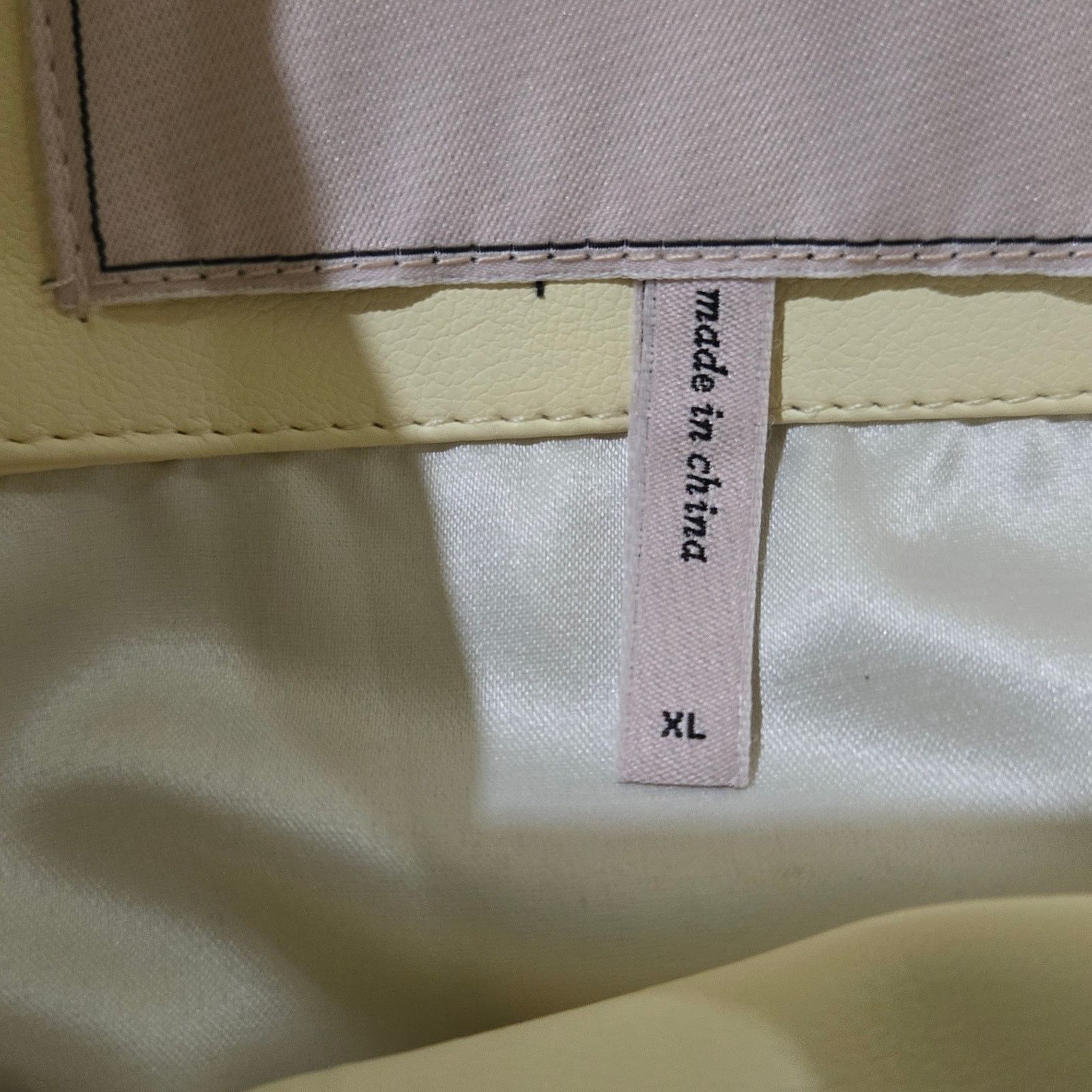 Bcbgmaxazria BCBG Yellow Oversized Vegan Leather Jacket Size XL Size XL / US 12-14 / IT 48-50 - 8 Thumbnail