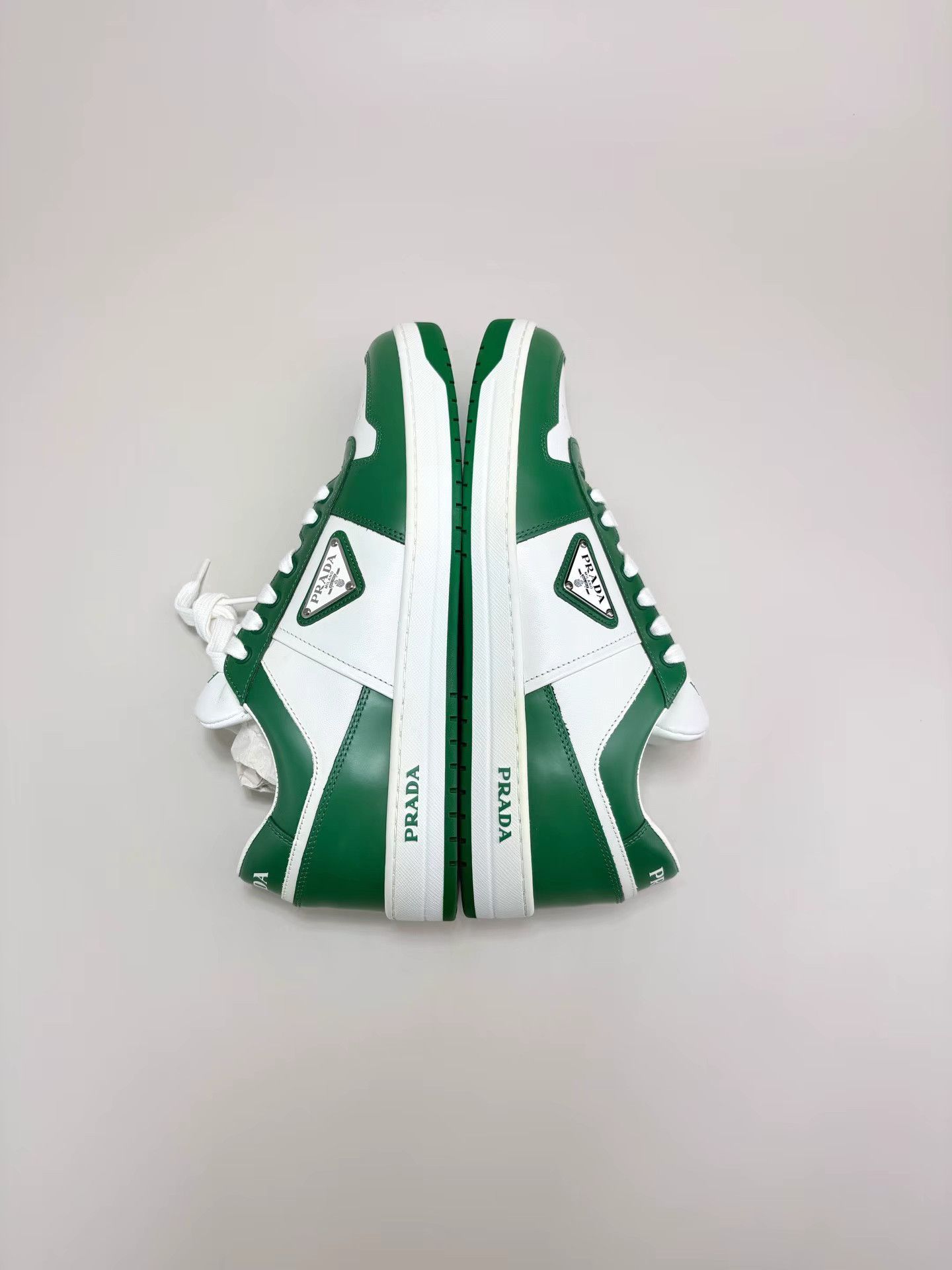 Prada PRADA Triangle Logo White and Green Skate Shoes K1 Size US 7 / EU 40 - 4 Thumbnail
