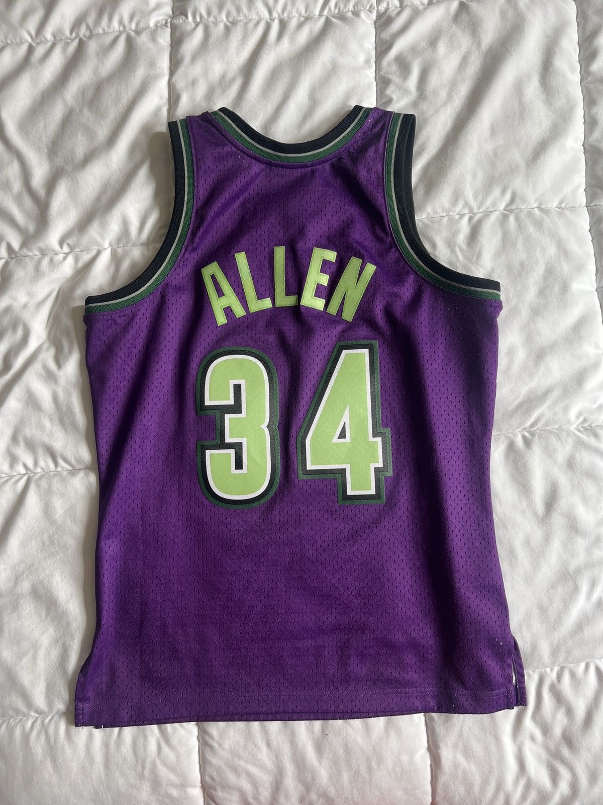 Mitchell & Ness Ray Allen Hardwood Classics Jersey Size US M / EU 48-50 / 2 - 1 Thumbnail