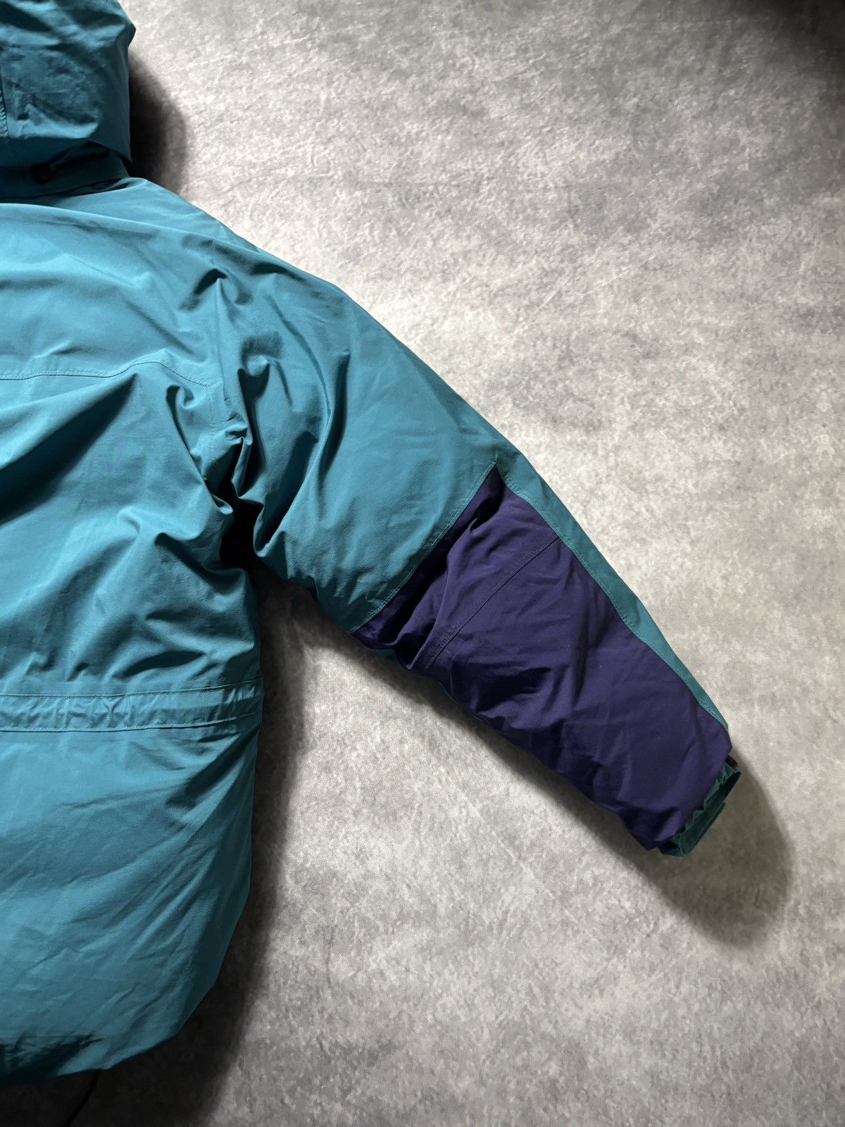 Mountain Equipment Company Vintage MEC Down Jacket Puffer Coat Co-op TNF Goose Hood CAN Size US M / EU 48-50 / 2 - 11 Thumbnail