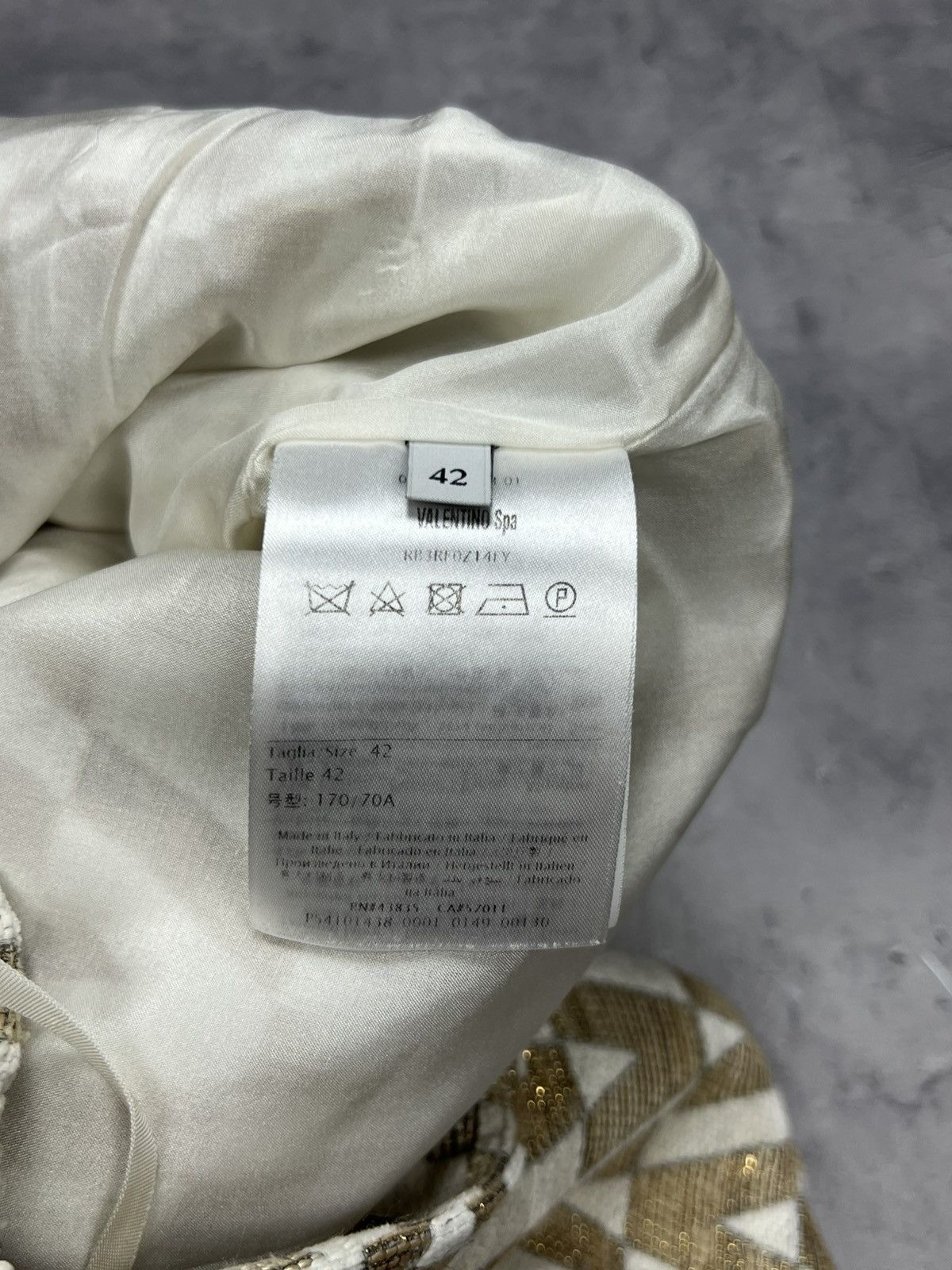 Valentino Valentino VLOGO Gold White Monogram Mini Skirt Skort Sz 42 Size 28" / US 6 / IT 42 - 13 Thumbnail