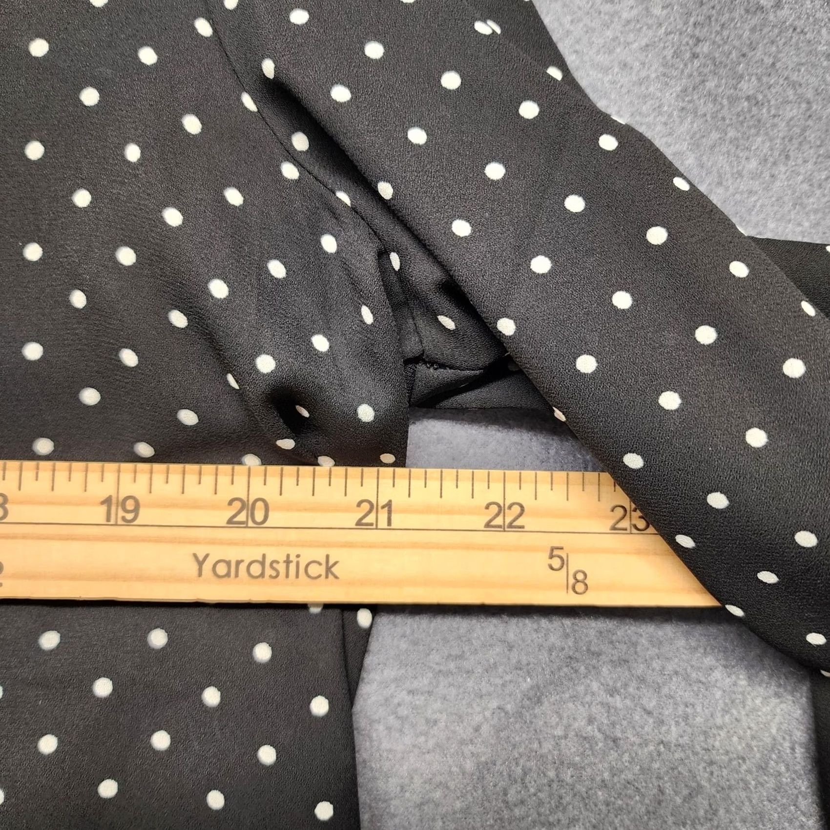 Loft VINTAGE LOFT Blouse Womens Large Petite Black Polka Dot Tie Neck Long Sleeve Office Size L / US 10 / IT 46 - 4 Thumbnail