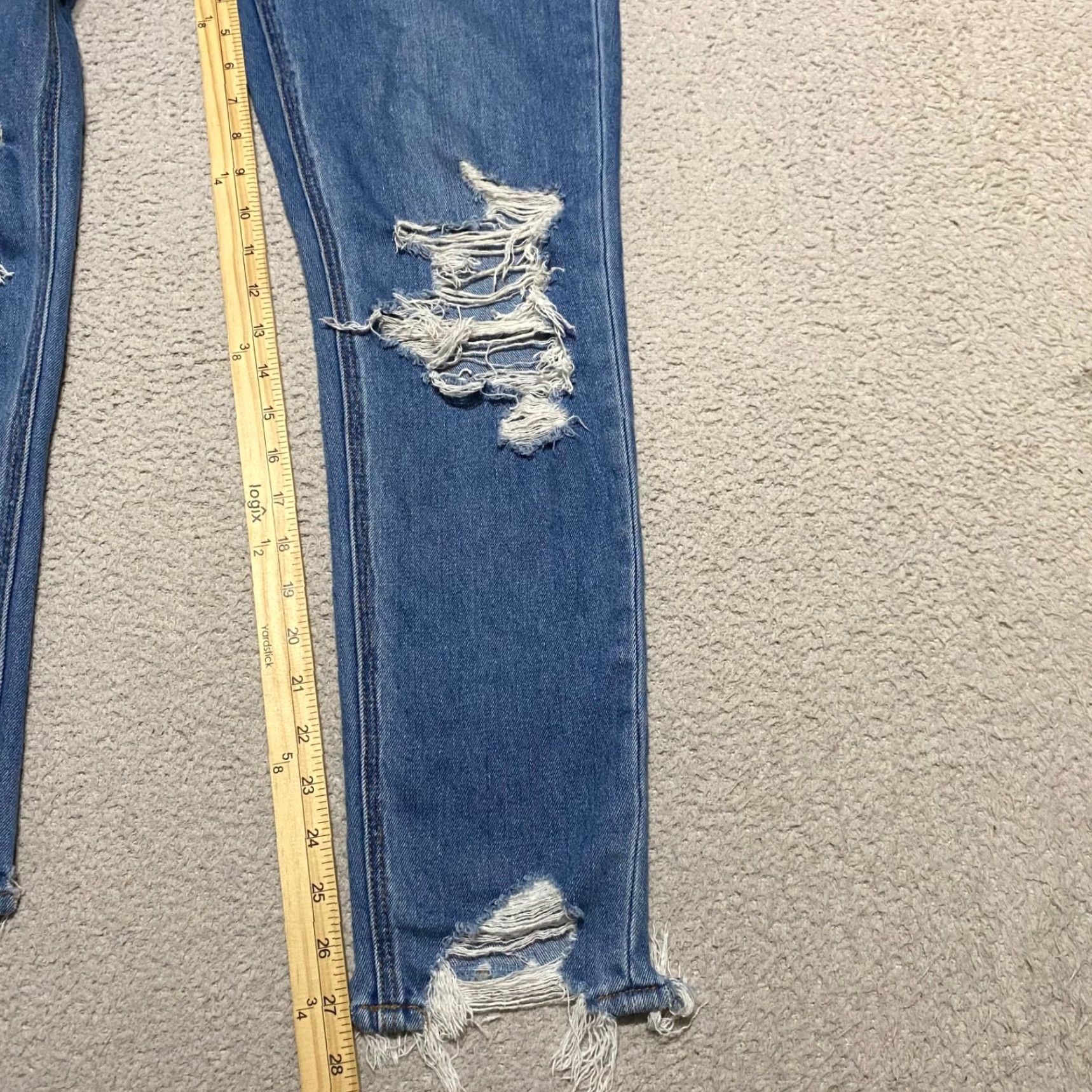 American Eagle Outfitters VINTAGE American Eagle Outfitters Mom Jeans Womens 00 Blue Denim Medium Wash Distressed Raw Hem 5-Pocket Design Womens Jeans Size 24" / US 00 / IT 34 - 6 Thumbnail