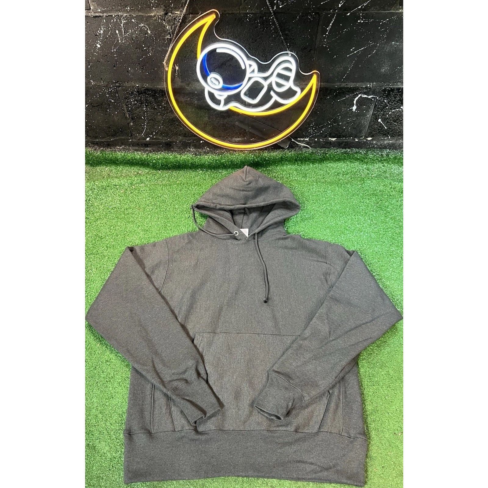 Champion Champion Reverse Weave Logo Dark Gray Hoodie Size MD Size US M / EU 48-50 / 2 - 1 Thumbnail