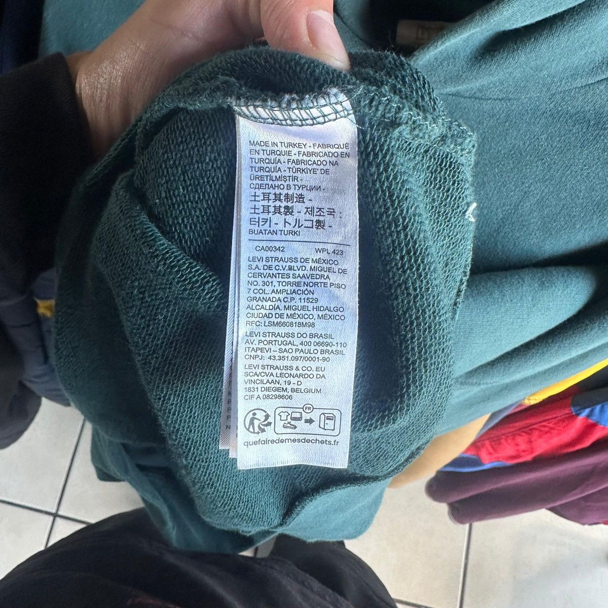 Levi's × Vintage Levis Sweater Green Gold Tab Relaxed Fit Hoodie Pullover Size US M / EU 48-50 / 2 - 8 Thumbnail