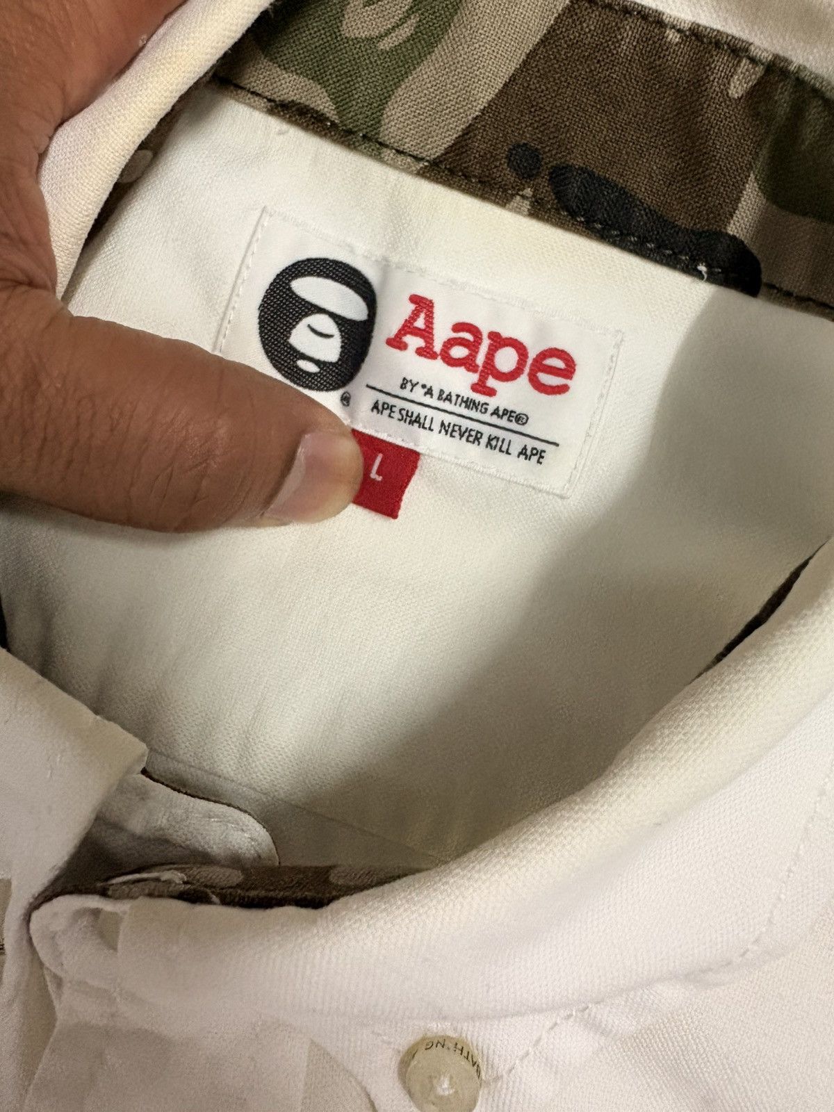 Aape BAPE Camo Logo Oxford Button-Up Shirt (White) Size US L / EU 52-54 / 3 - 6 Thumbnail