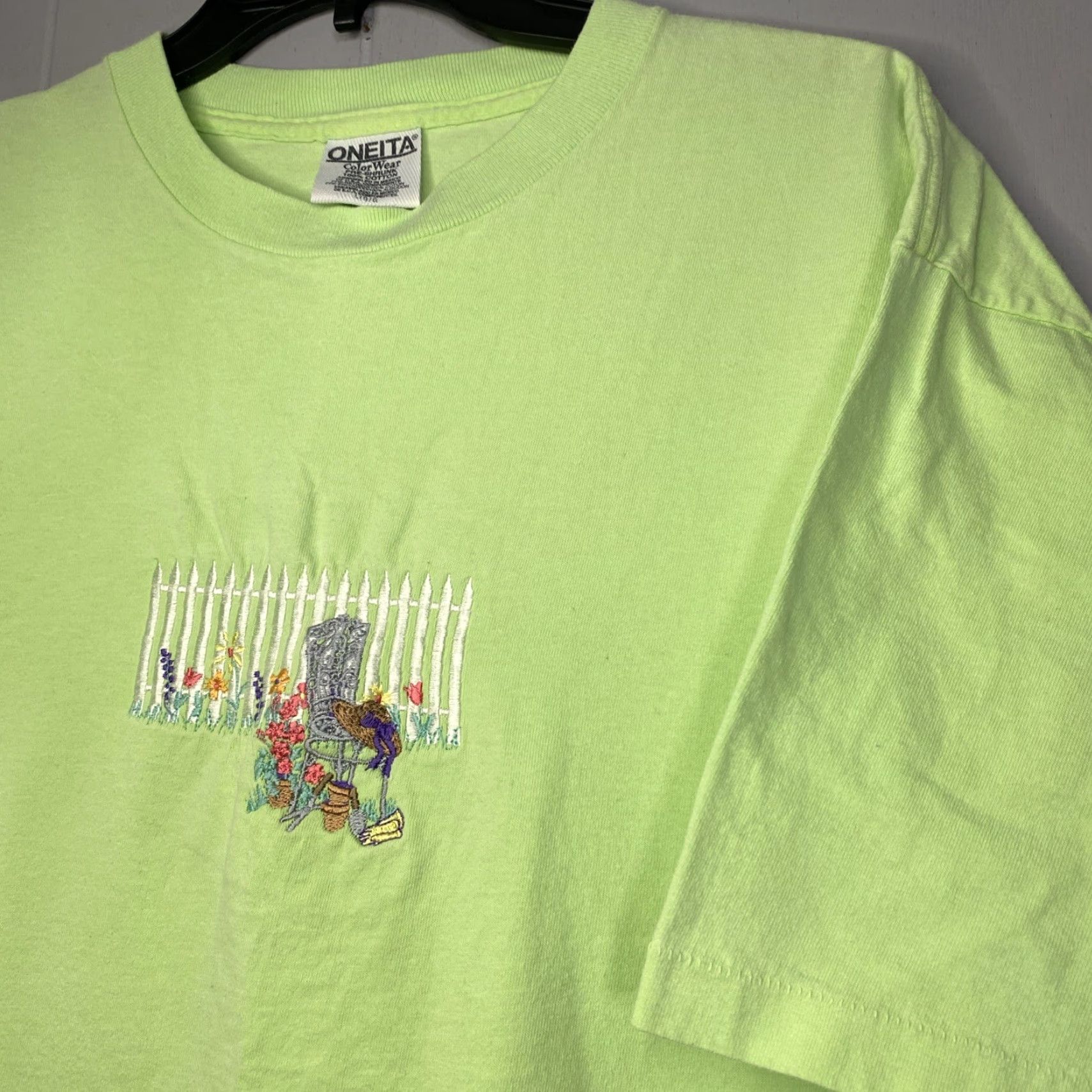 Vintage VINTAGE Oneita T-Shirt Embroidered Grannycore Grandma Stitch Adult Large L Green Short Sleeve Mens Shirt Size US L / EU 52-54 / 3 - 2 Thumbnail