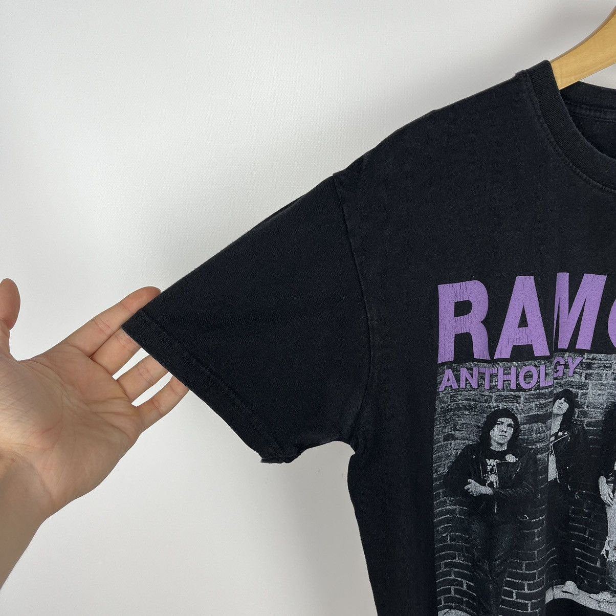 Band Tees Vintage Ramones Anthology rock band tee 90’s Size US L / EU 52-54 / 3 - 10 Thumbnail