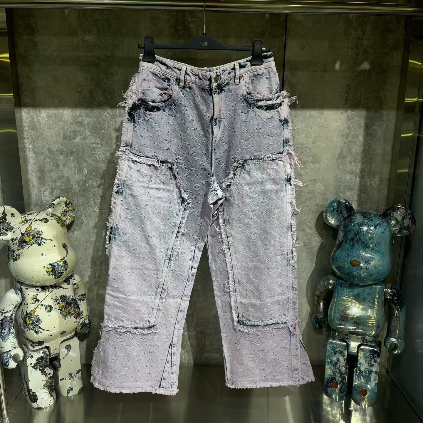 Louis Vuitton Louis Vuitton Distressed Purple Denim Jeans 32 Men Size US 32 / EU 48 - 1 Thumbnail