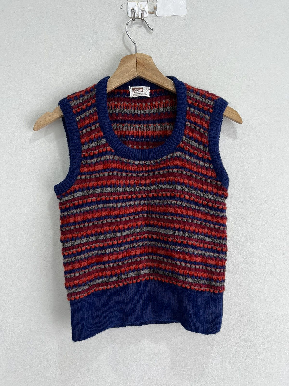 Vintage Vintage 70s Montgomery Ward Sweater Knit Vest pattern Size US XS / EU 42 / 0 - 1 Thumbnail