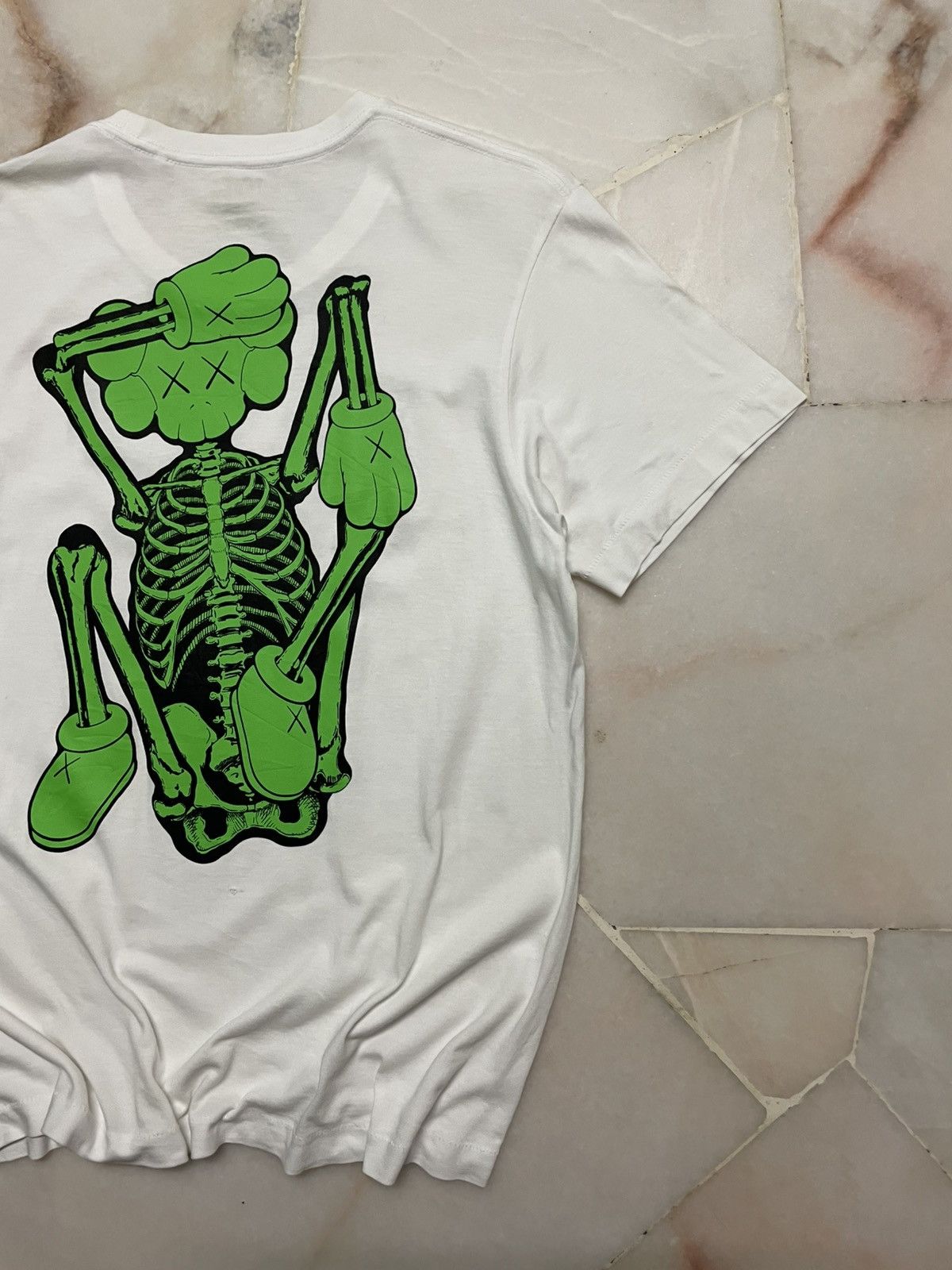 Kaws 💥Rare💥Uniqlo Kaws Rare Backhit Print Sick Bones Mega Print Size US M / EU 48-50 / 2 - 4 Thumbnail