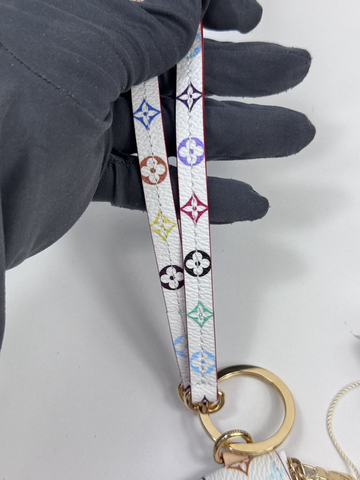Louis Vuitton × Takashi Murakami LV X TM PHONE HOLDER M14099 Size ONE SIZE - 12 Thumbnail